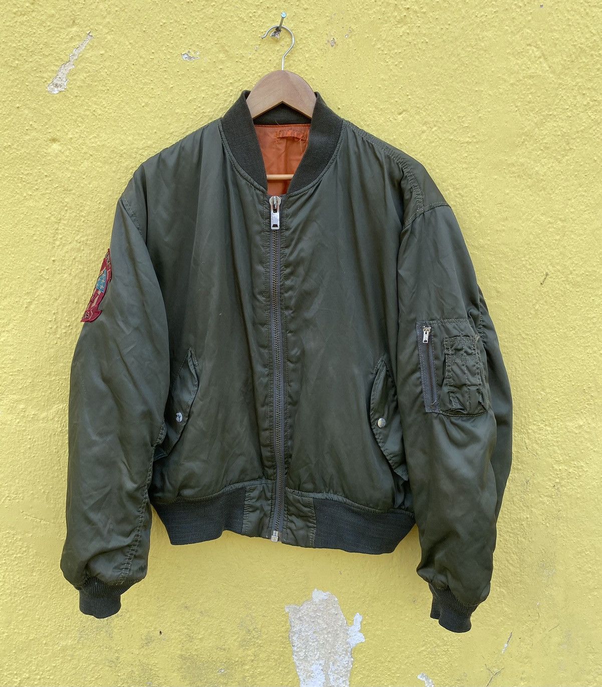Vintage Vintage Ma-1 flying bomber jacket Size US L / EU 52-54 / 3 - 1 Thumbnail