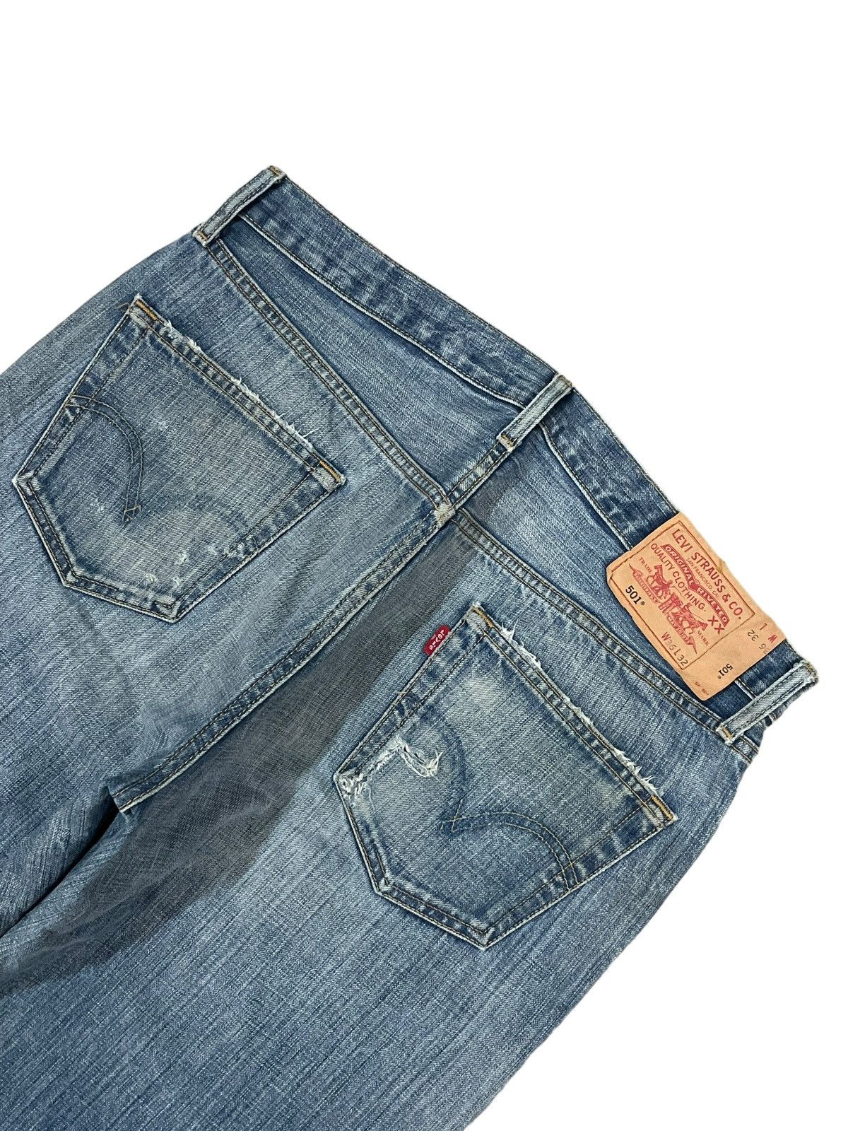 Levi's Vintage Clothing Vintage 90s Levi’s 501 Ripped Fade Wash Straight Loose Jeans Size US 36 / EU 52 - 8 Thumbnail