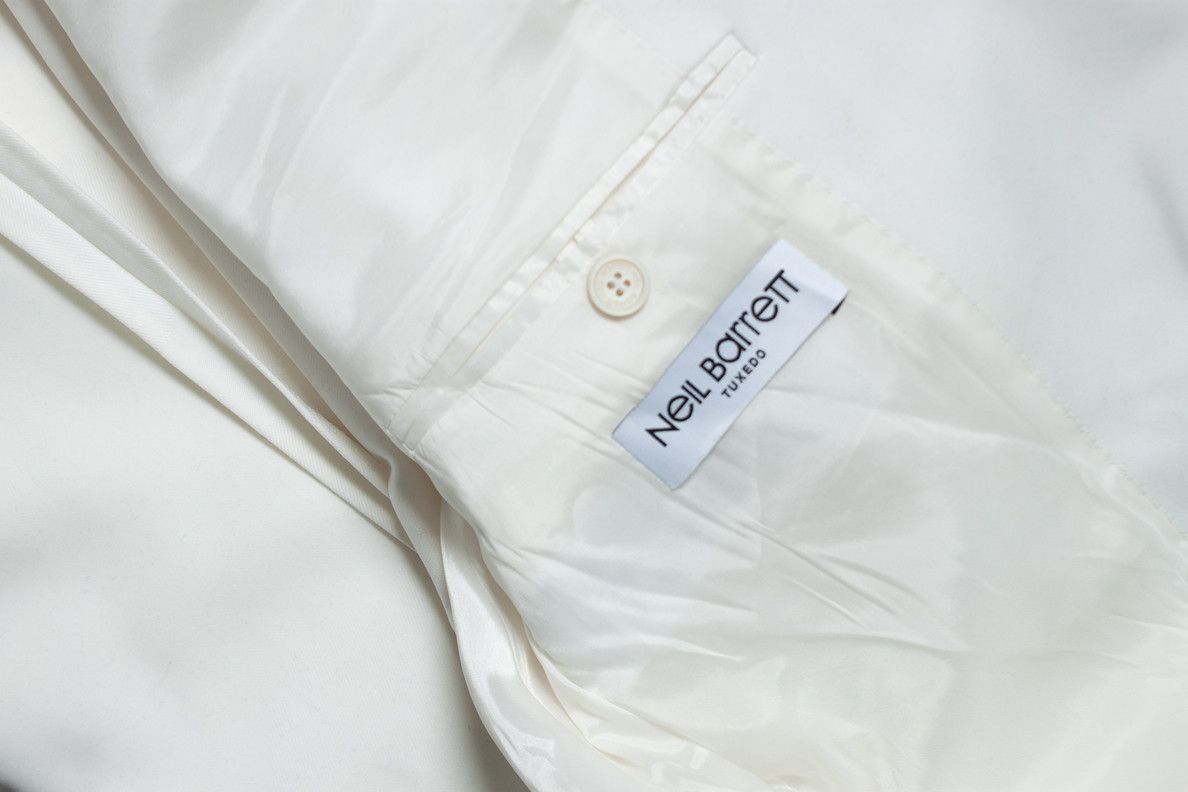 Neil Barrett Neil Barrett, White camo printed tuxedo jacket Size 50R - 8 Thumbnail