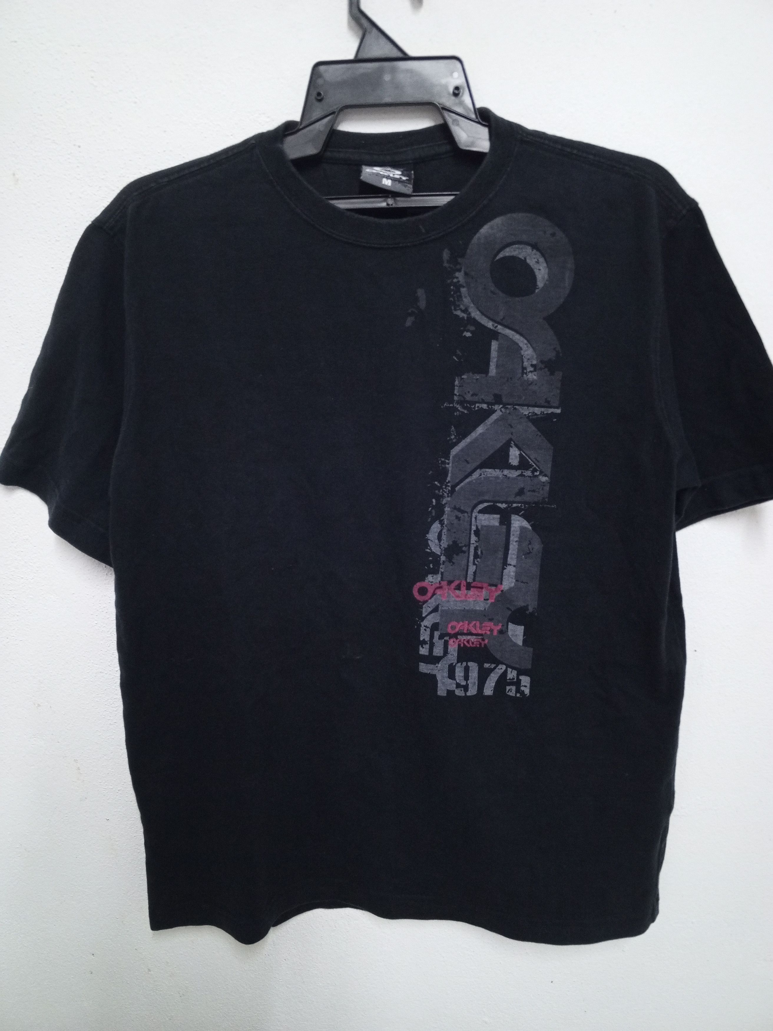 Oakley { vtg Oakley rare } black tshirt Size US L / EU 52-54 / 3 - 1 Thumbnail