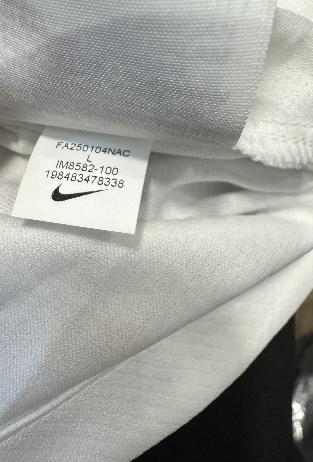 Nike Uruguay 24/25 away shirt (bnwt) Size US L / EU 52-54 / 3 - 6 Thumbnail