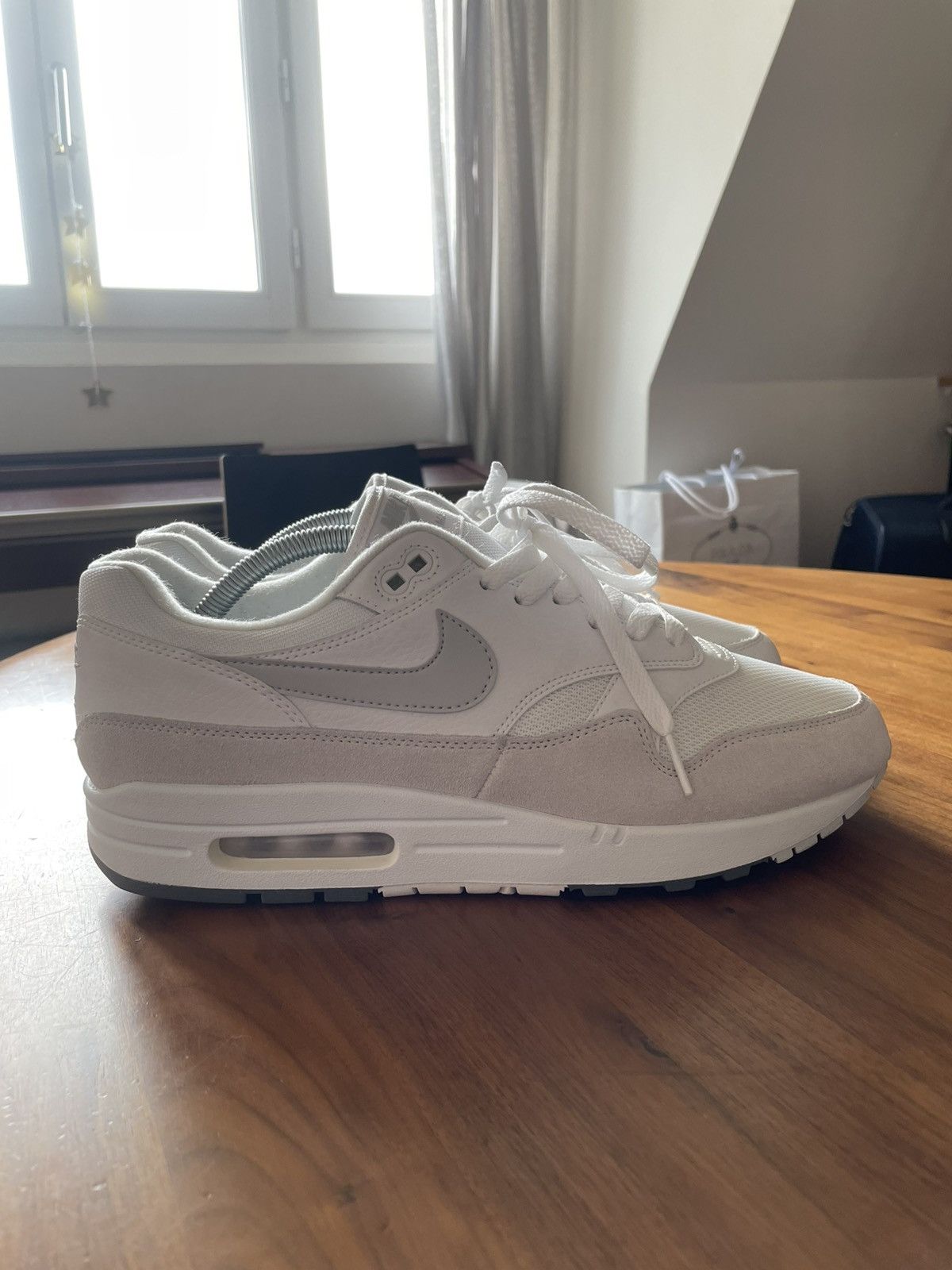 Nike Nike Air Max 1 Pure Platinum Size US 10 / EU 43 - 5 Thumbnail