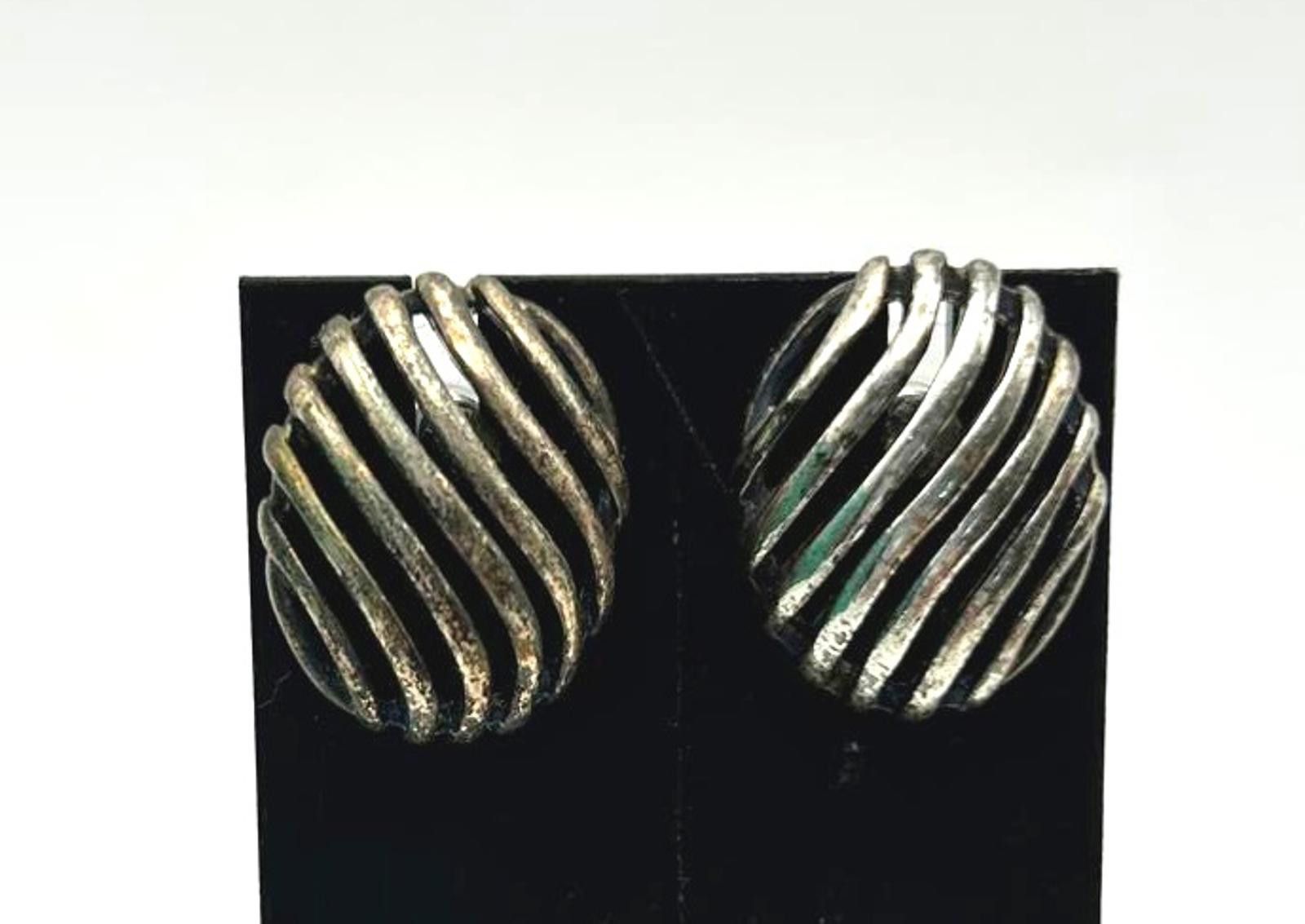 Designer Vintage Silver Tone Cage Earrings Sculptural Statement Studs Size ONE SIZE - 4 Thumbnail