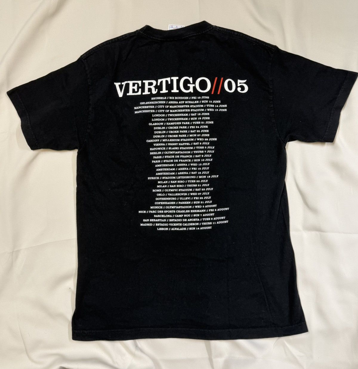 Vintage 2005 U2 Vertigo Concert Tour T-shirt Size US L / EU 52-54 / 3 - 2 Thumbnail