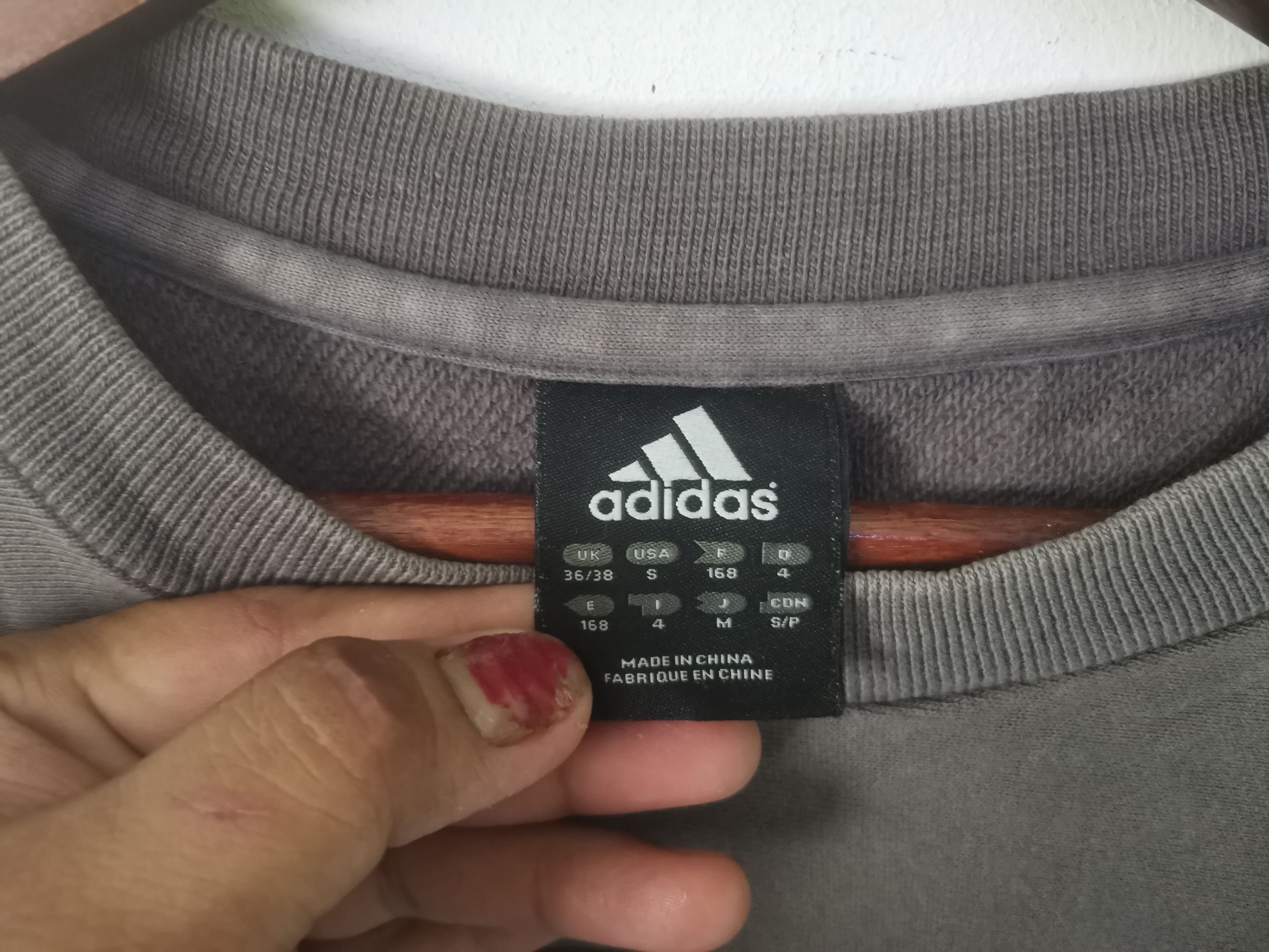 Adidas Rare Adidas sweatshirt pullover jumper crew neck Size US S / EU 44-46 / 1 - 4 Thumbnail