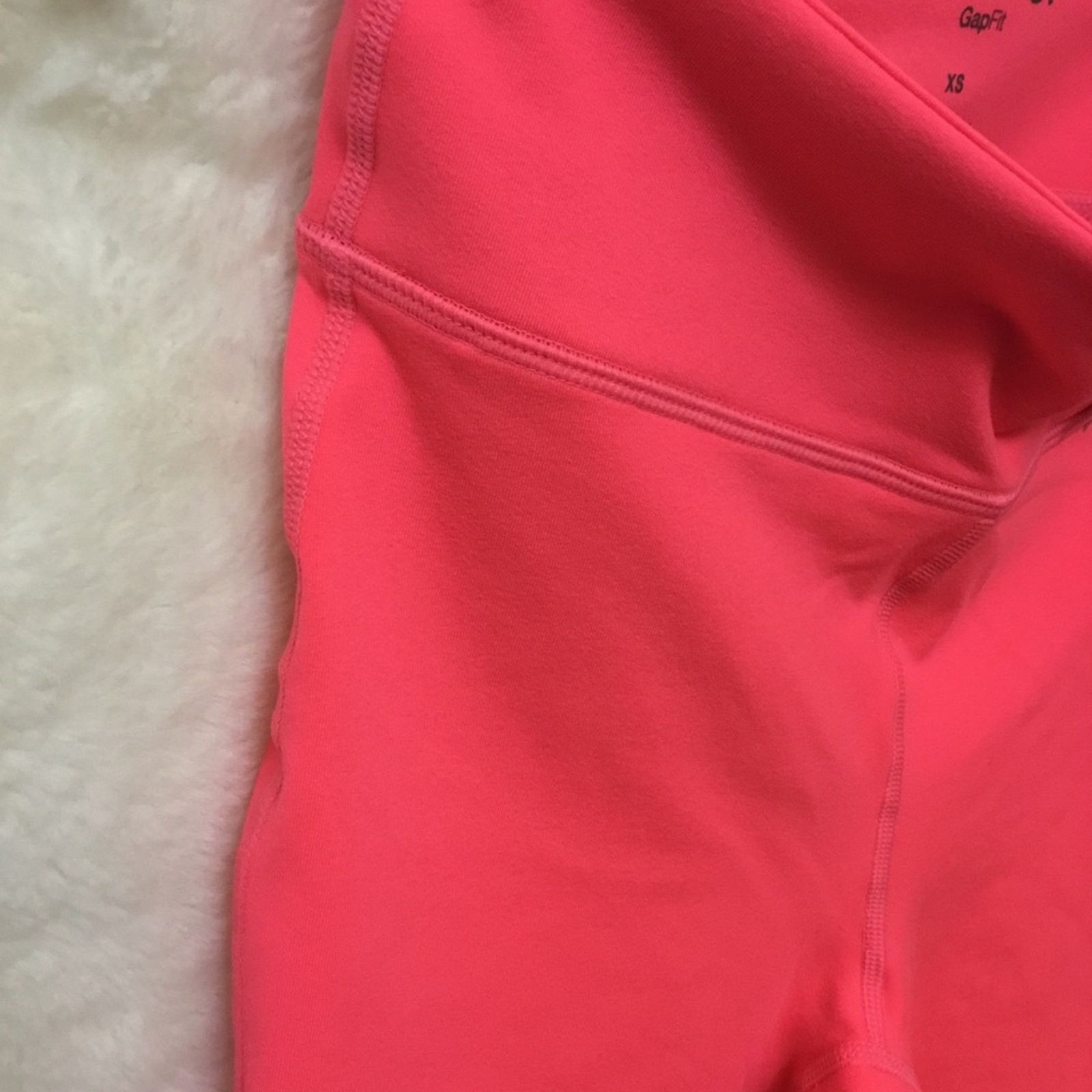 Gap GapFit Bright Neon Pink Compression Capris Size 26" / US 2 / IT 38 - 4 Thumbnail