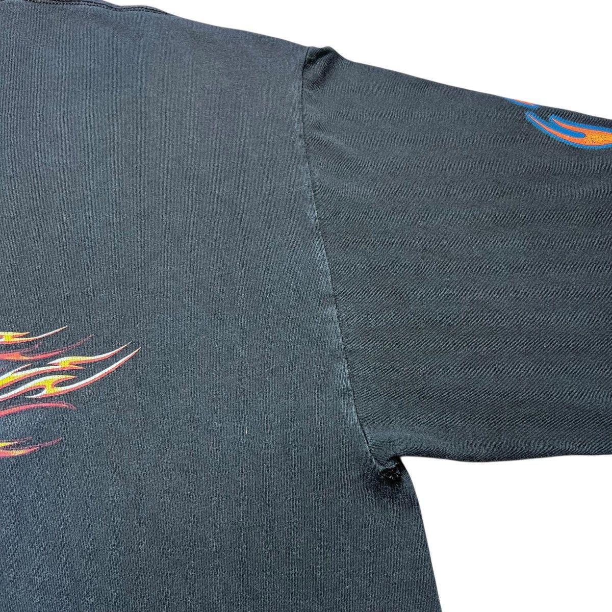 Harley Davidson Vintage 2003 Harley Davidson Flame Long Sleeve Pocket TShirt Size US XL / EU 56 / 4 - 15 Thumbnail