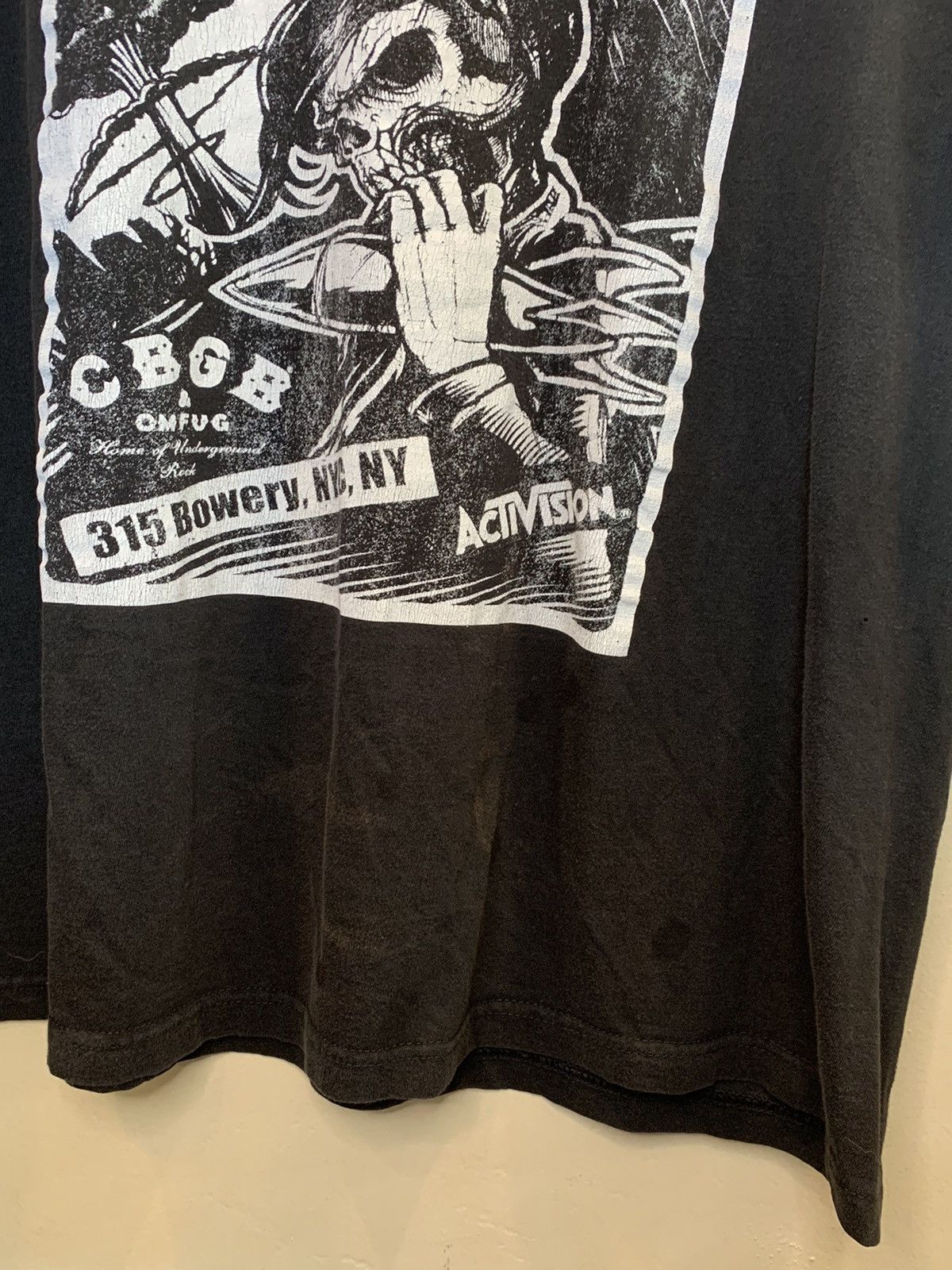 Band Tees *RARE* Soundgarden CBGB & OMFUG Guitar Hero Concert T-Shirt Size US L / EU 52-54 / 3 - 4 Thumbnail