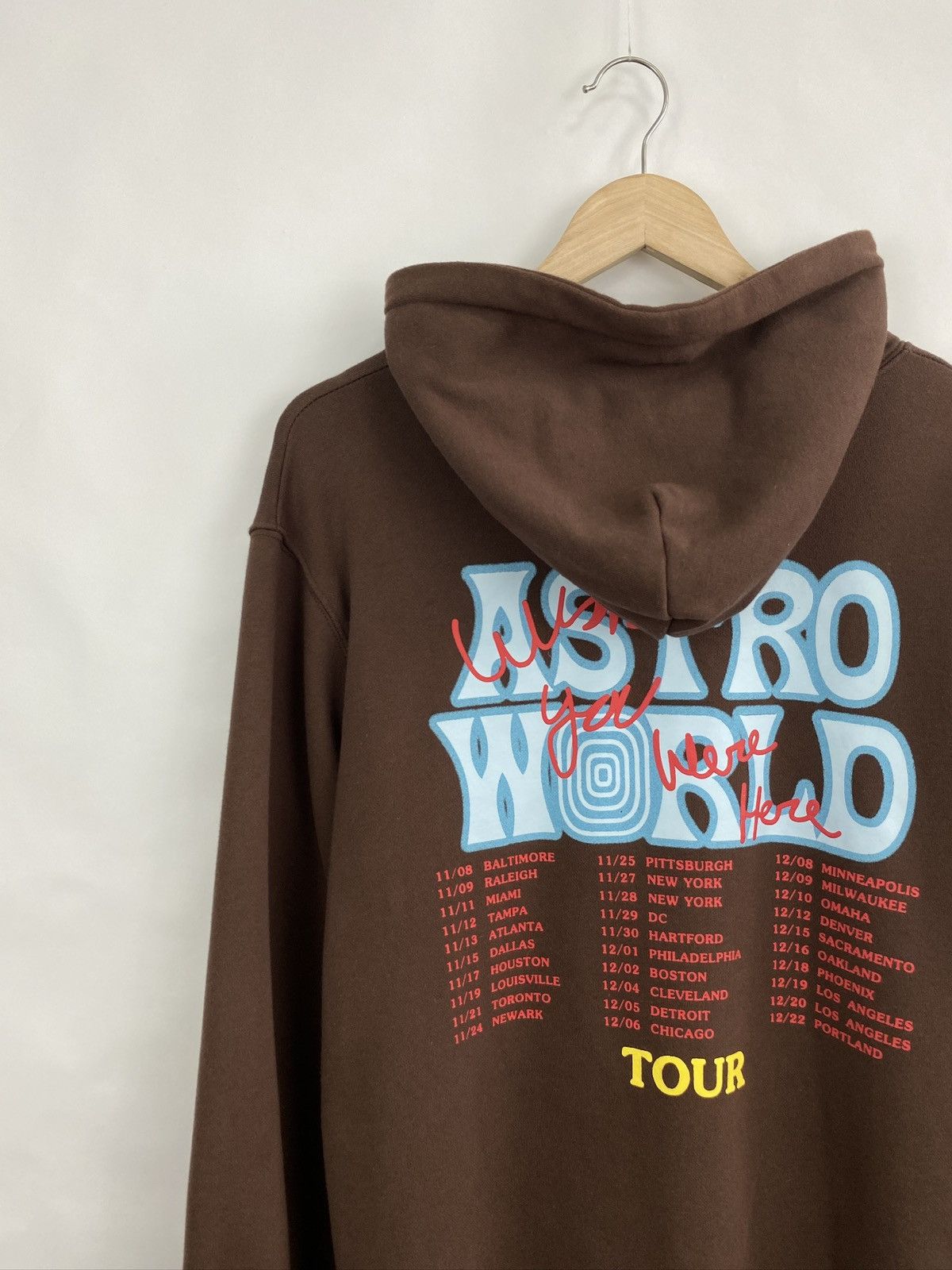 Band Tees 🇺🇸 Travis Scott Astroworld Sicko Mode Hoodie Brown Size US L / EU 52-54 / 3 - 3 Thumbnail