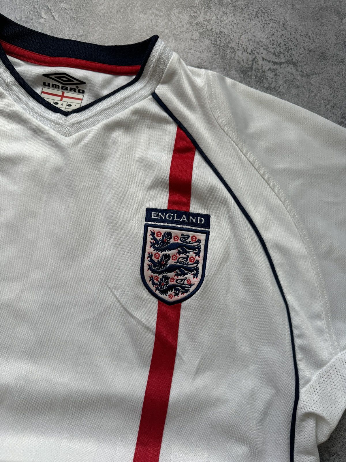 Umbro Vintage 2001-2003 Umbro England Home Jersey size L Size US L / EU 52-54 / 3 - 6 Thumbnail