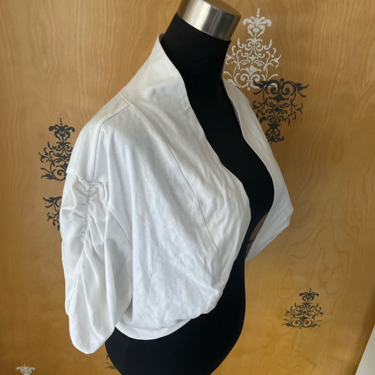 Vintage Vintage Y2K 2000s White Cotton Bolero Shrug Crop Top S/M Size M / US 6-8 / IT 42-44 - 4 Thumbnail