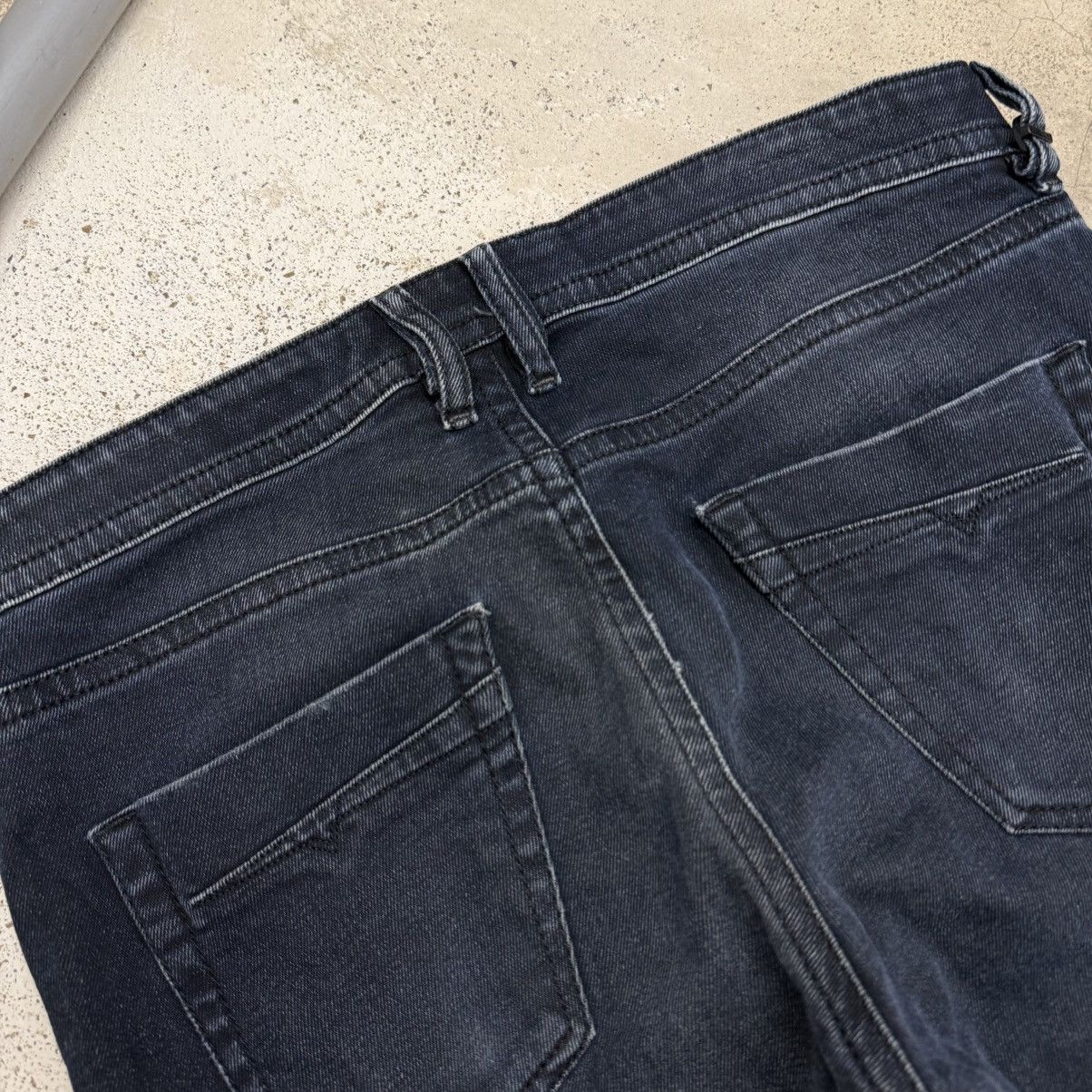 Diesel Diesel Akee Whisker Buttonfly Distressed Royal Indigo Denim Size US 34 / EU 50 - 18 Thumbnail
