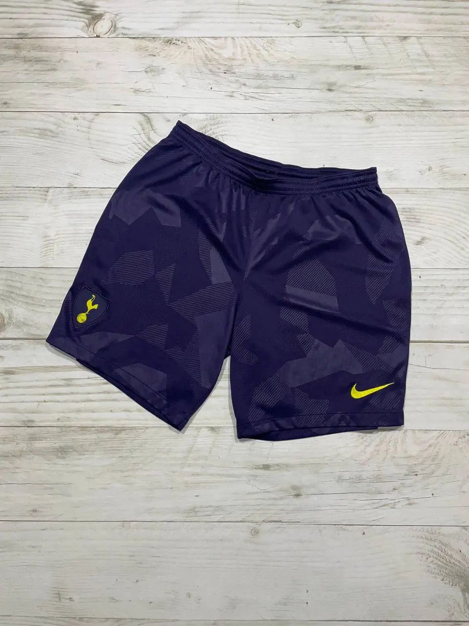 Nike Nike Tottenham Hotspur 2017 2018 Third Shorts Football Size US 34 / EU 50 - 1 Thumbnail