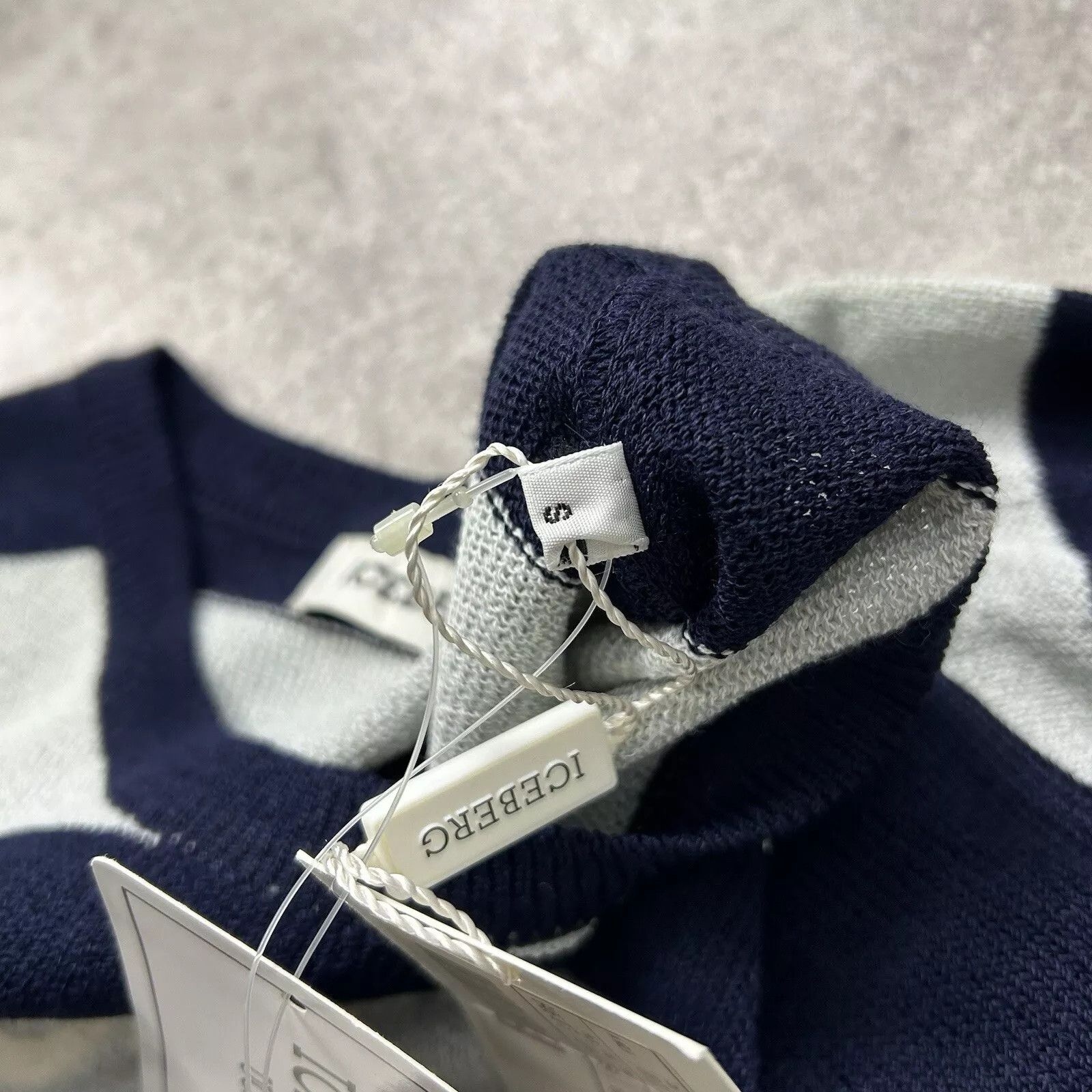 Iceberg × Vintage DEADSTOCK ICEBERG FELIX THE CAT KNIT SWEATER RAYON ACRYLIC Size US S / EU 44-46 / 1 - 7 Thumbnail
