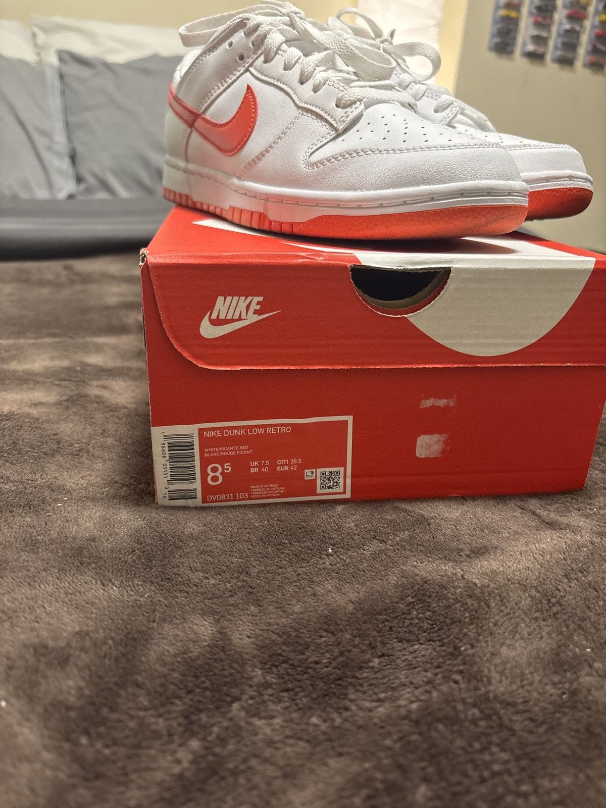 Nike Nike dunk sneakers Size US 8.5 / EU 41-42 - 9 Thumbnail