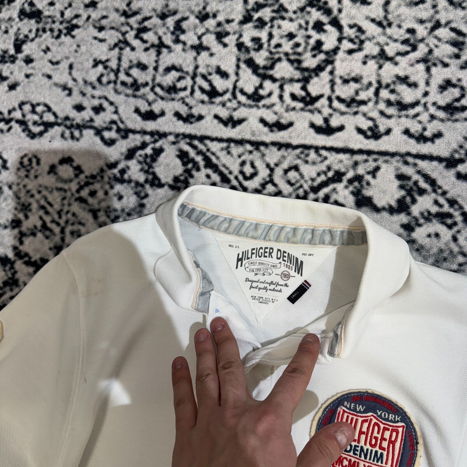 Tommy Hilfiger × Vintage Vintage Tommy Hilfiger White Cotton Polo Shirt Size S 90s Size US S / EU 44-46 / 1 - 7 Thumbnail