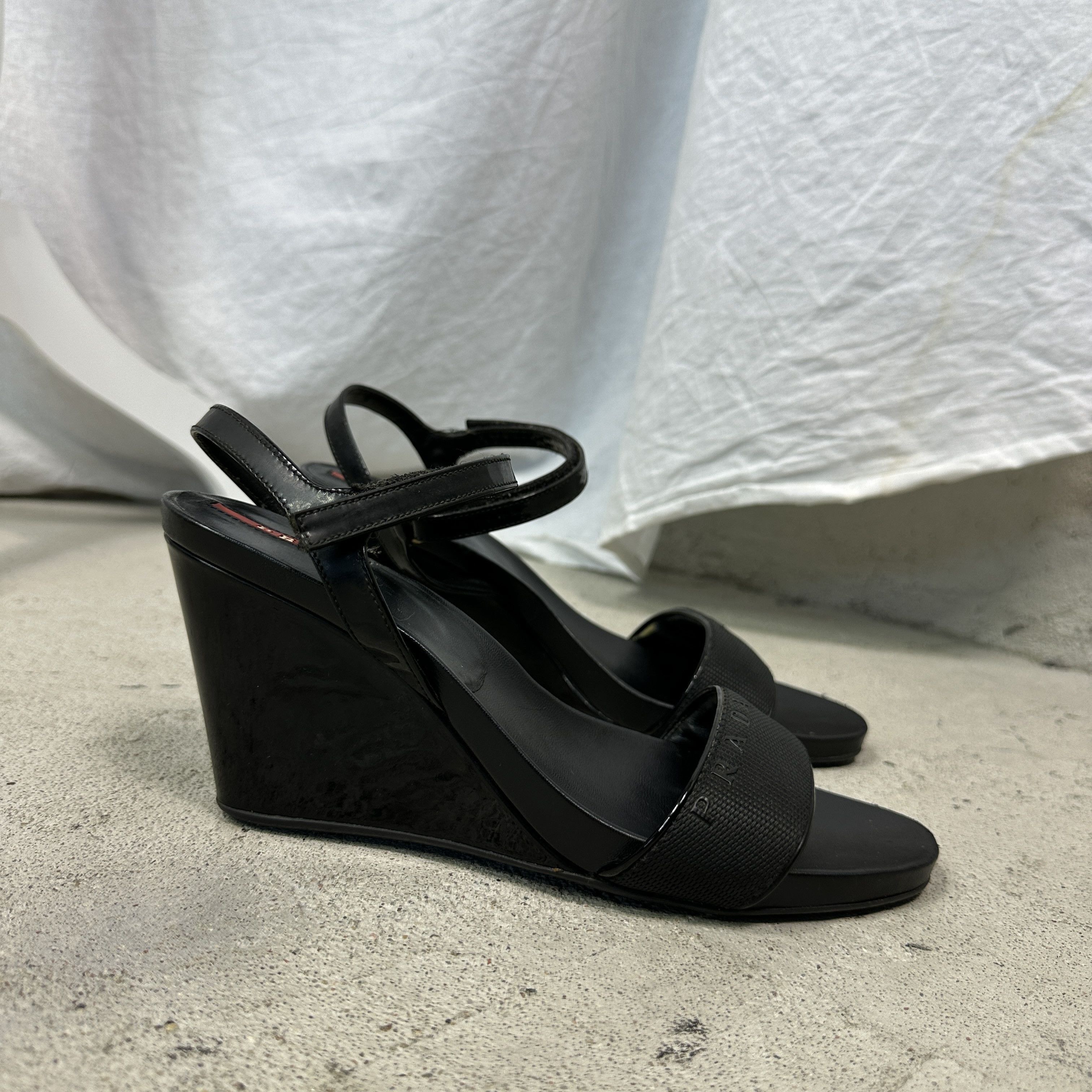 Prada Vintage Old Money Leather Platform Prada Sandals 00s Size US 8 / IT 38 - 4 Thumbnail
