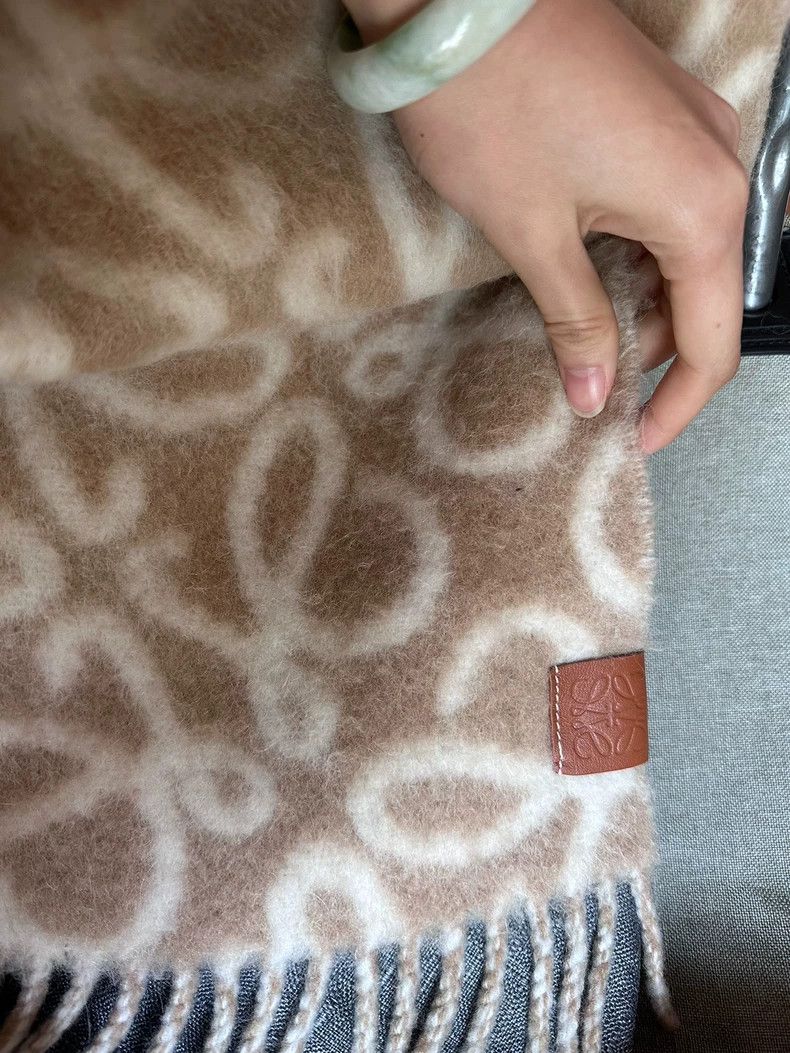 Loewe LOEWE Cotton wool scarf large scarf shawl women khaki beig Size ONE SIZE - 3 Thumbnail