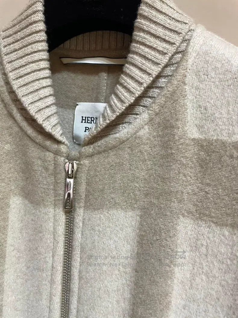 Hermes Hermes Light Gray Cashmere Overcoat Vest, Patched Leather Size XS / US 0-2 / IT 36-38 - 3 Thumbnail