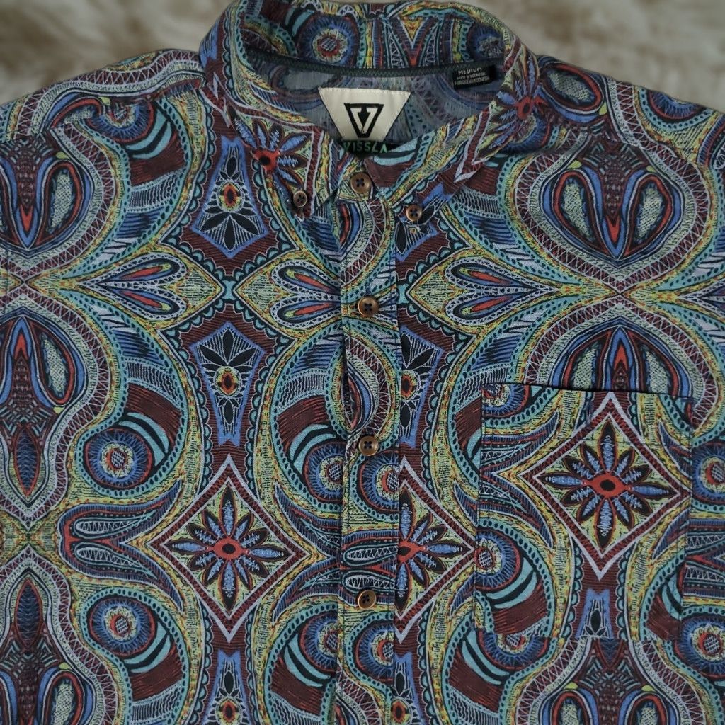 Vissla Vissla Mens Button-Up Shirt Short Sleeve Blue Geometric Cotton Woven Collared Pocket Updated 90s Classic Preppy Modern Colorful Size US M / EU 48-50 / 2 - 1 Thumbnail
