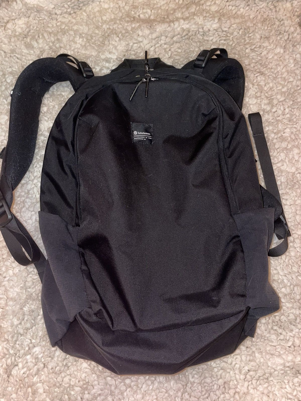 Lululemon Lululemon lift-OS backpack 20L Size ONE SIZE - 1 Thumbnail