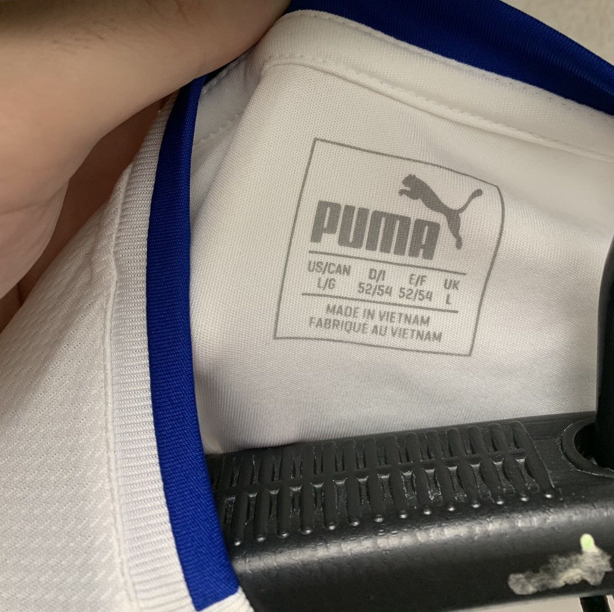 Puma Leicester city puma soccer jersey L sz Size US L / EU 52-54 / 3 - 4 Thumbnail