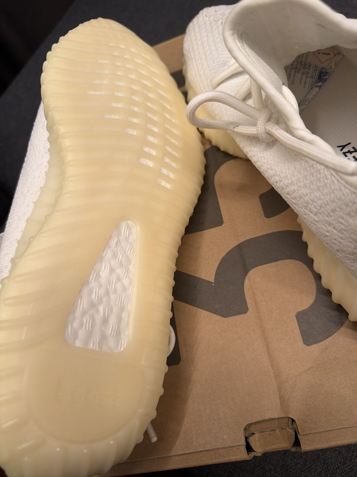 Yeezy Adidas Yeezy Boost 350 V2 Cream Triple White Size US 9 / EU 42 - 5 Thumbnail