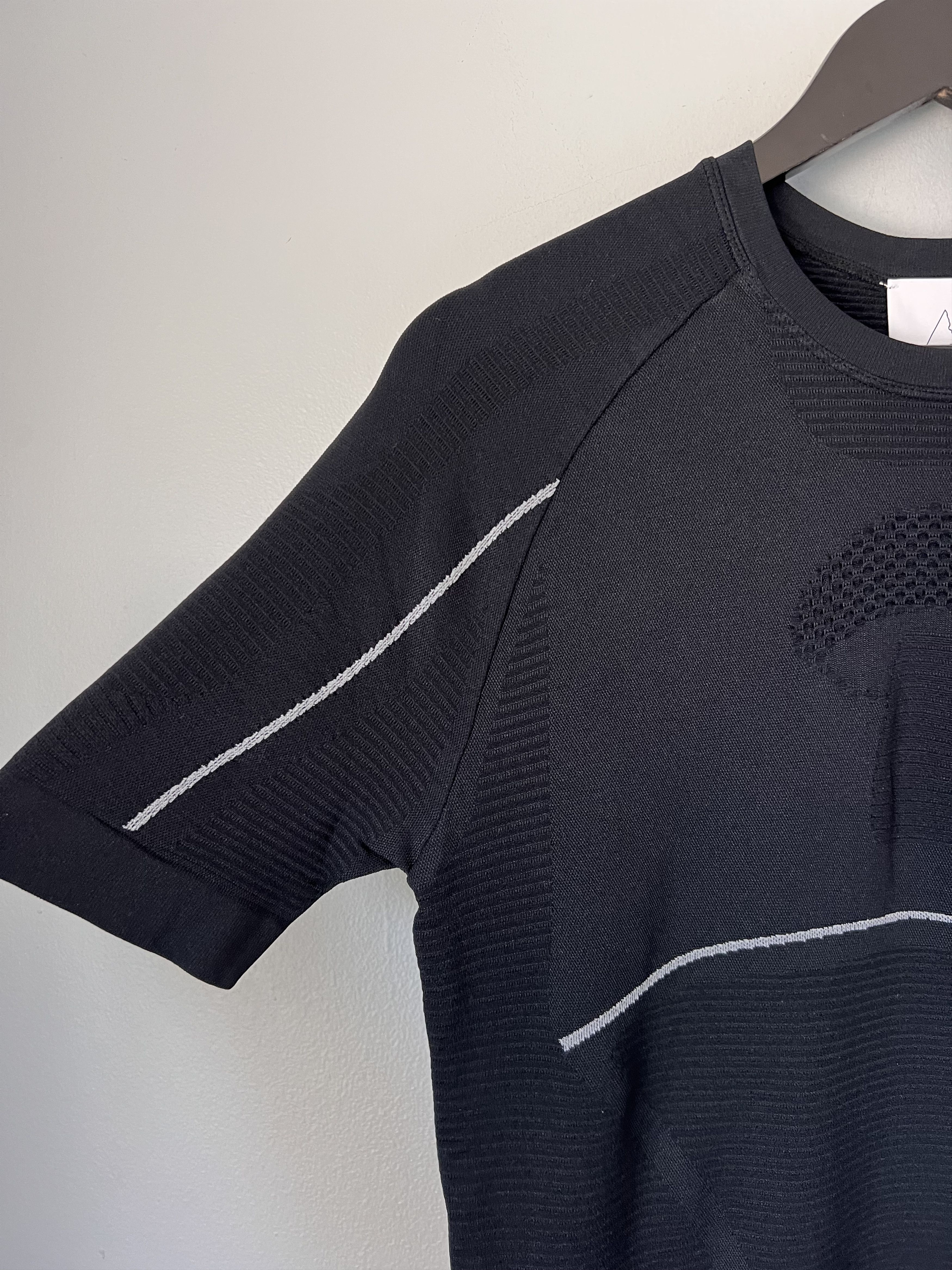 ROA ROA Fungi Shortsleeve in Black Size US XL / EU 56 / 4 - 4 Thumbnail