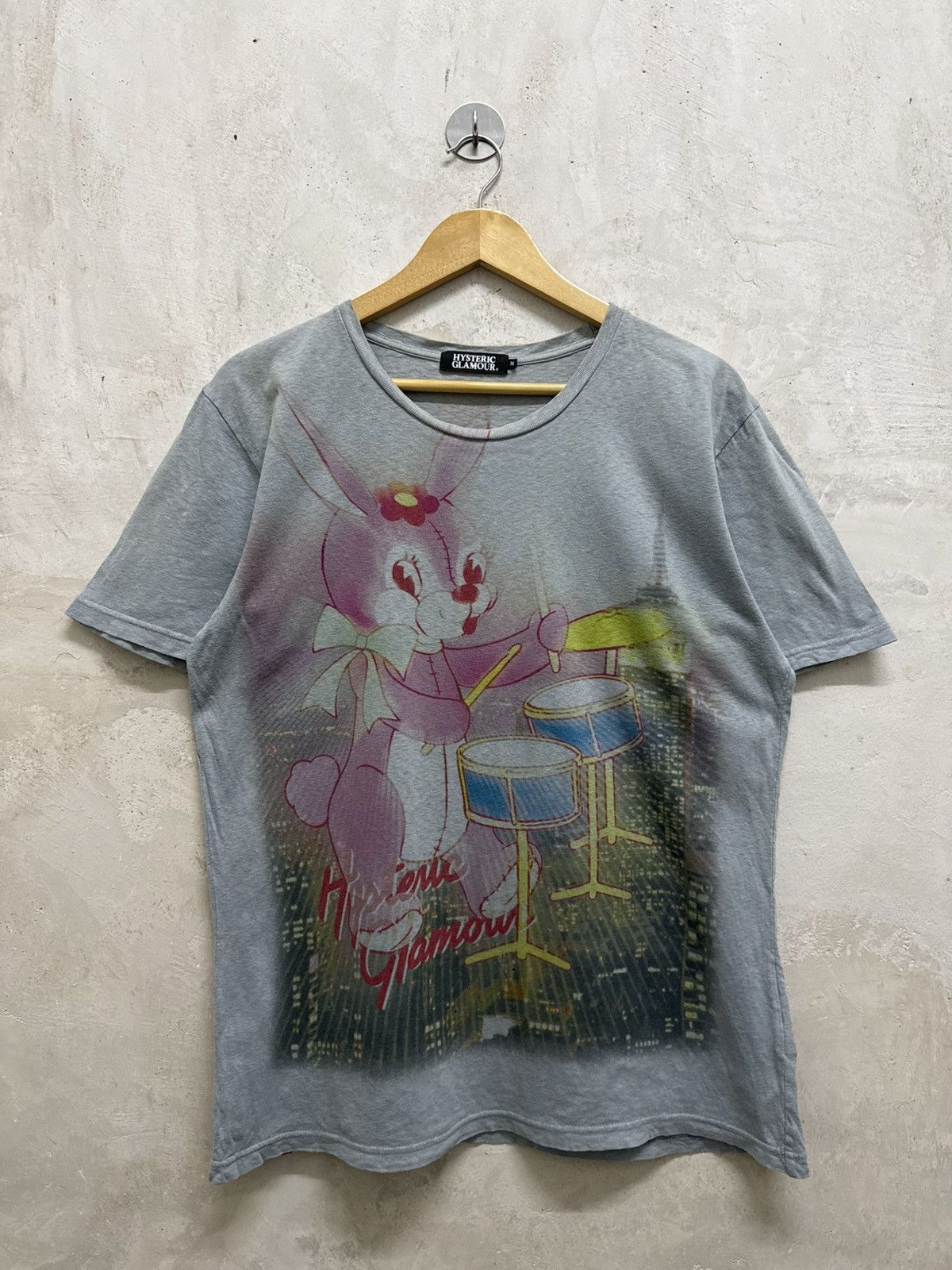 Hysteric Glamour Distressed Hysteric Glamour Bunnies Idol Drum Over Tshirt Size US M / EU 48-50 / 2 - 1 Thumbnail