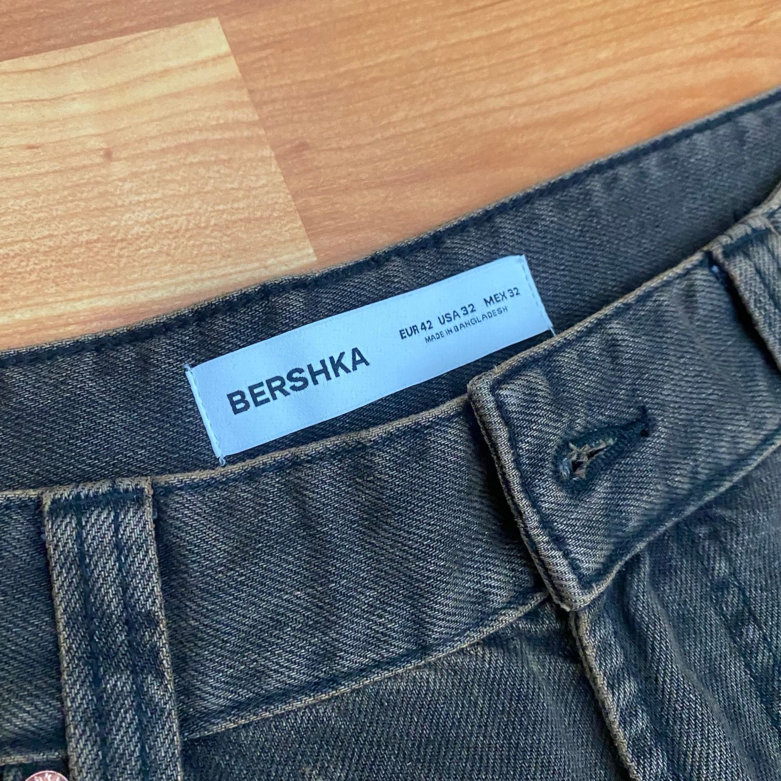 Bershka Bershka High-Waisted Straight Jeans - Casual & Vintage look Size US 32 / EU 48 - 4 Thumbnail