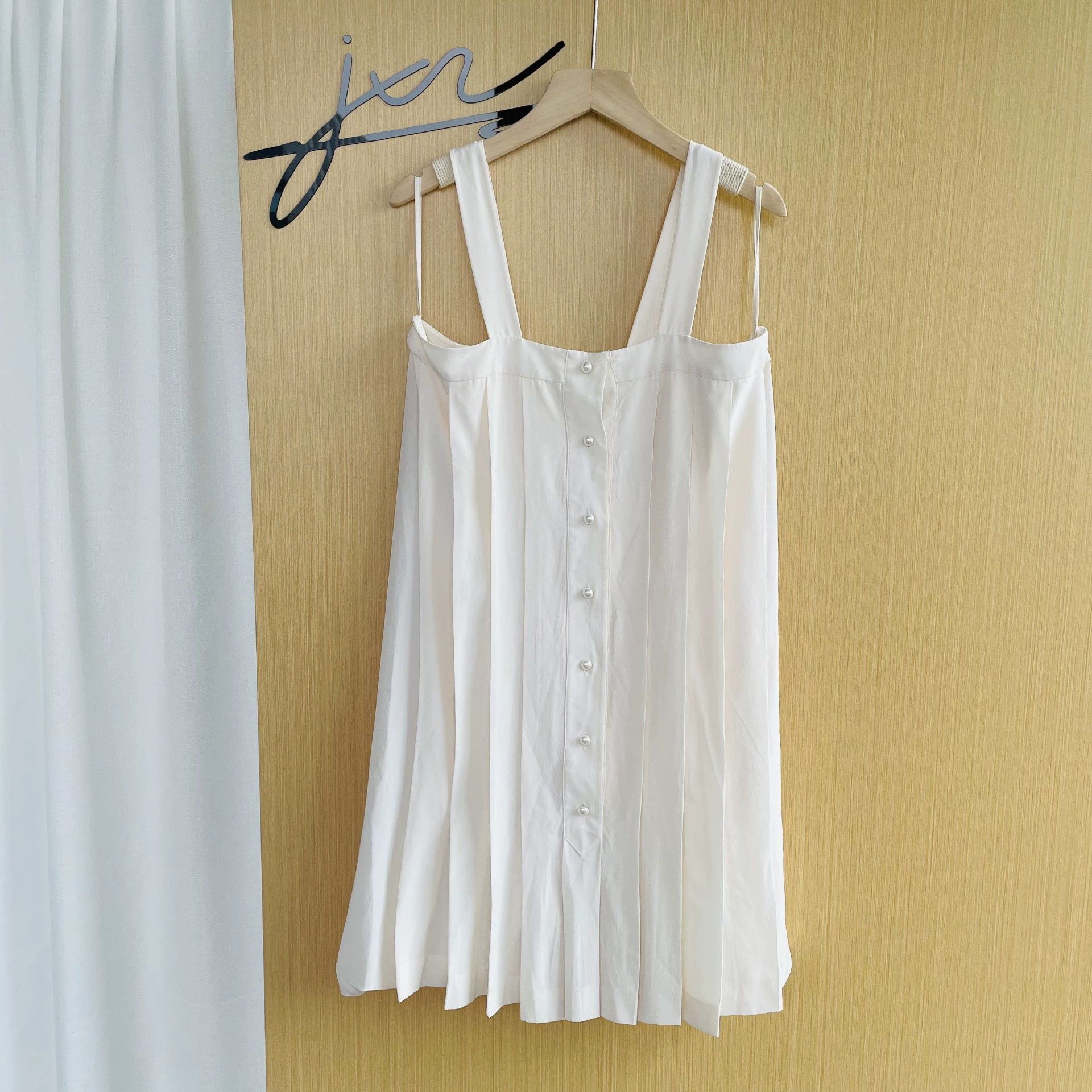 Chanel Chanel Pearl-Embellished Silk White Dress 38 (99 New) Size S / US 4 / IT 40 - 1 Thumbnail