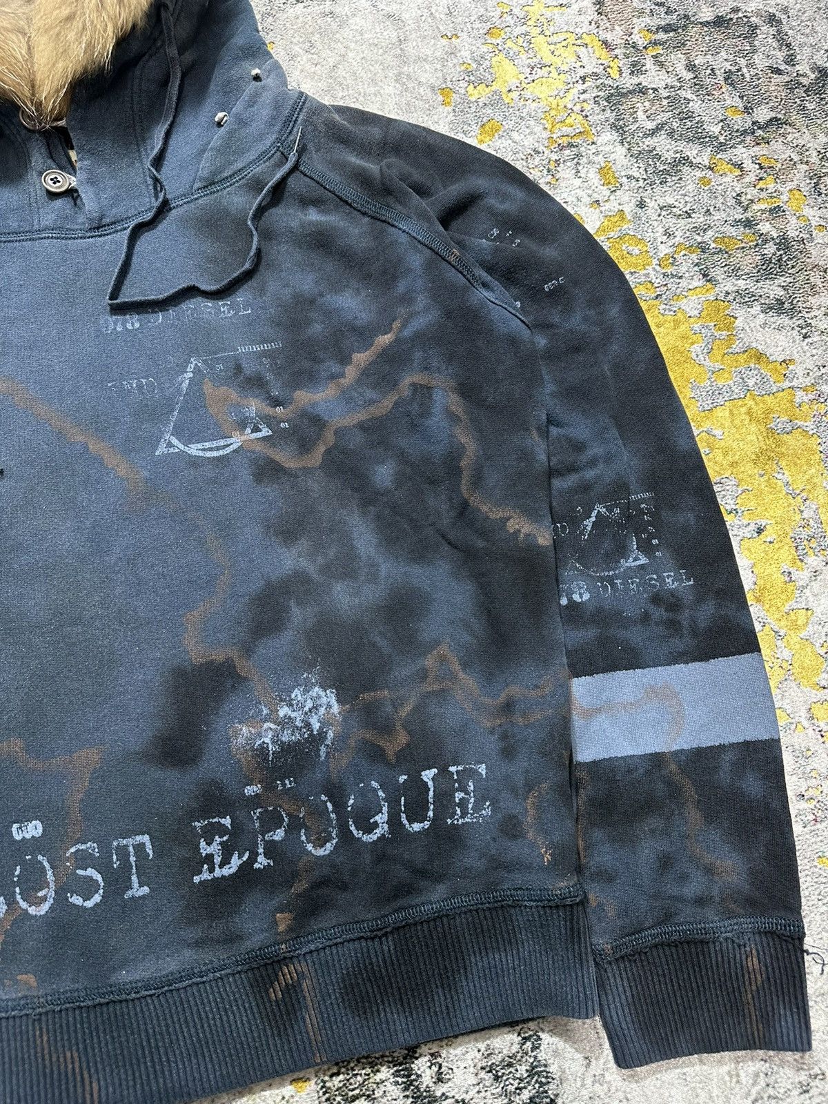 20471120 SUNFADED DIESEL 978 ABSTRACT POEM FUR HOODIE Size US XL / EU 56 / 4 - 4 Thumbnail