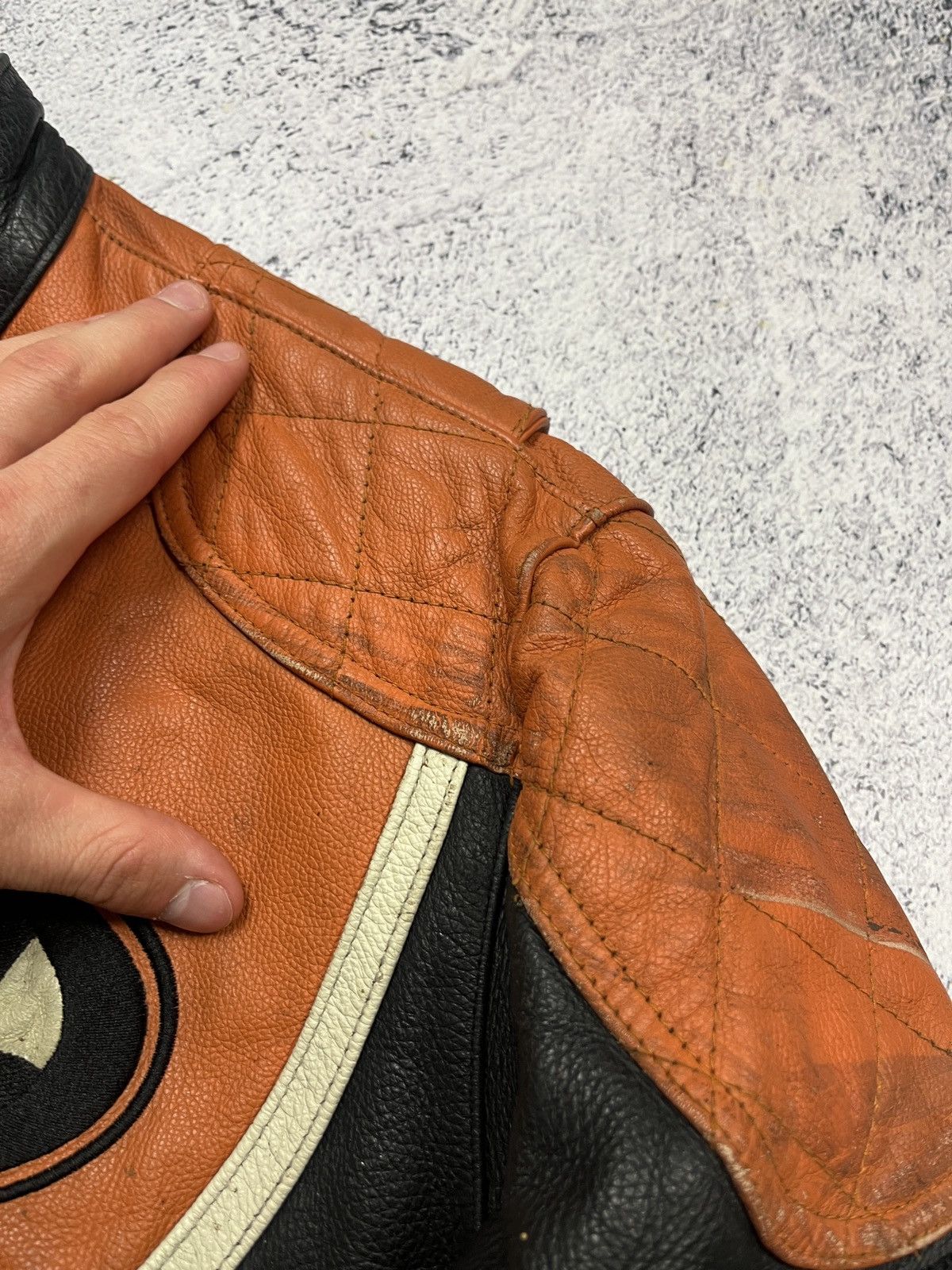 Harley Davidson Vintage Harley Davidson Leather Jacket USA Rare Logo Orange Size US L / EU 52-54 / 3 - 12 Thumbnail