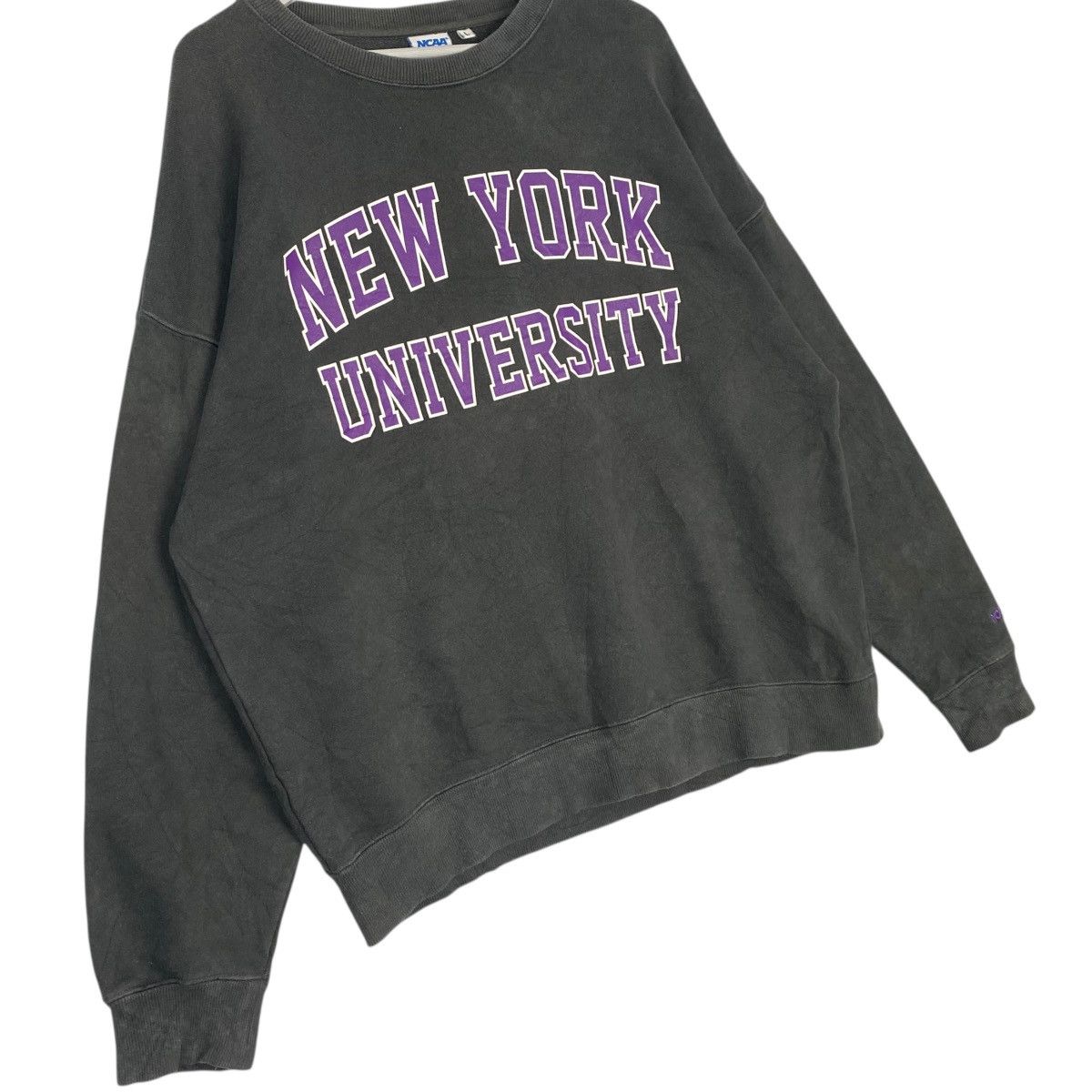 Other Vintage New York University Crewneck Sweatshirt Gray Size L Size US L / EU 52-54 / 3 - 3 Thumbnail
