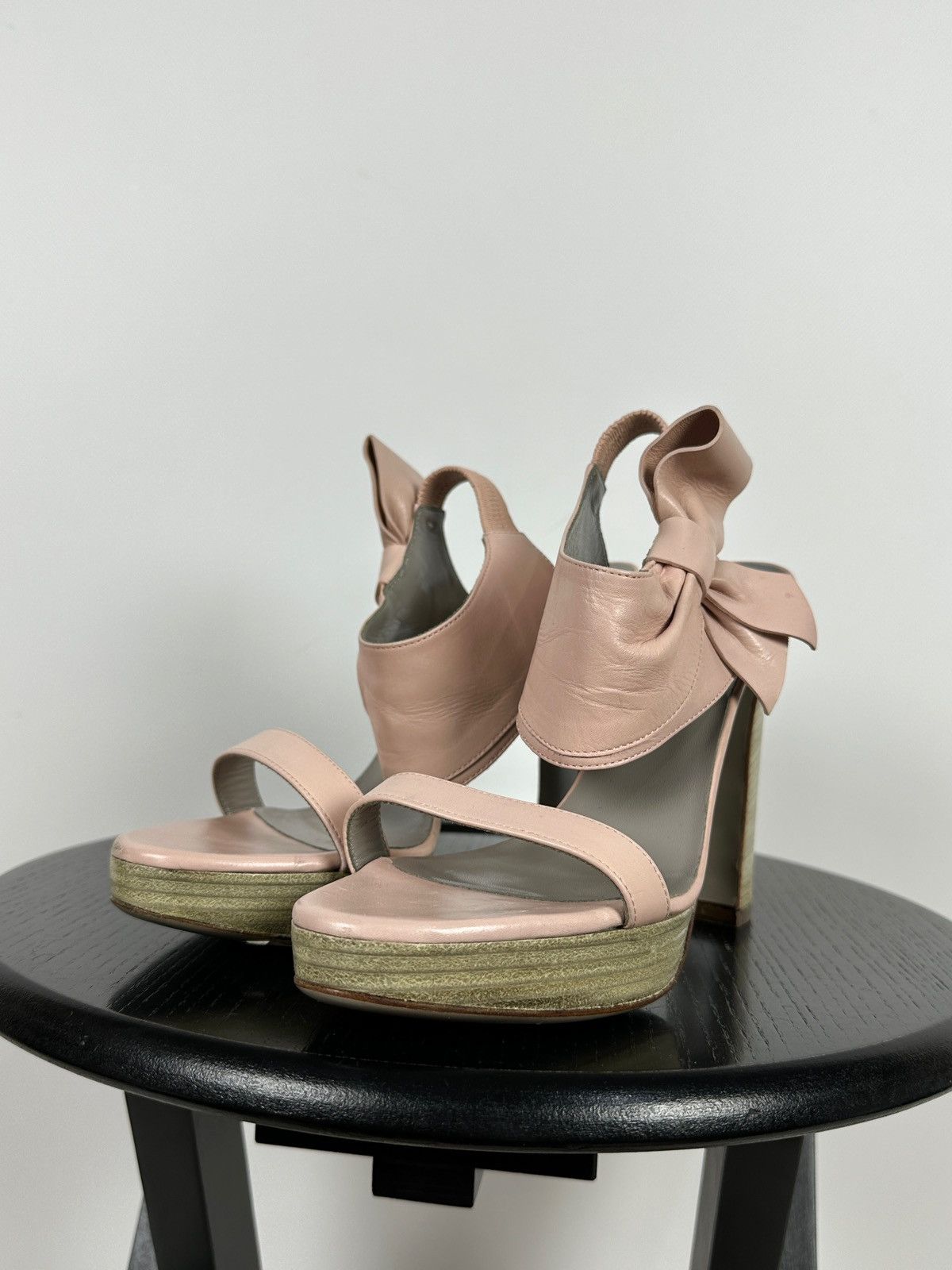 Valentino Valentino Garavani Pink Leather Bow Heel Sandals Platform Size US 7.5 / IT 37.5 - 11 Thumbnail