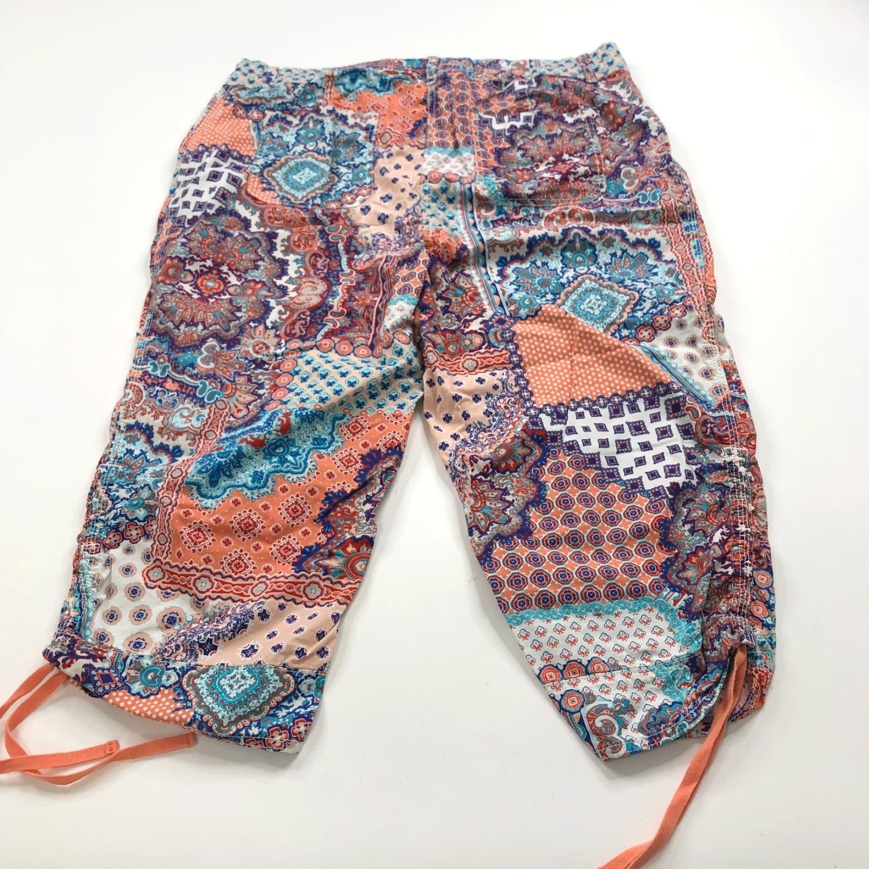 Vintage Chicos Capri Pants 36W 20L High Rise All Over Print Geometric Cotton Spandex Casual Women Pants Size 36W Womens Size 25" / US 0 / IT 36 - 2 Thumbnail