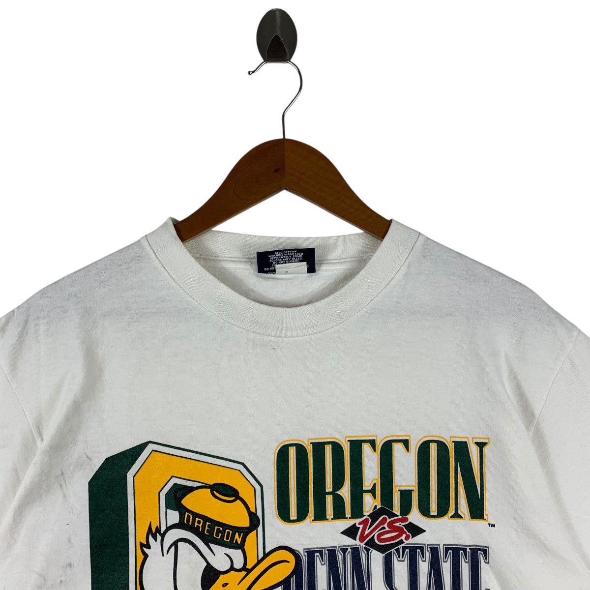 NFL Vintage 90s OREGON DUCK VS PENS STATE team big logo tee Size US M / EU 48-50 / 2 - 2 Thumbnail
