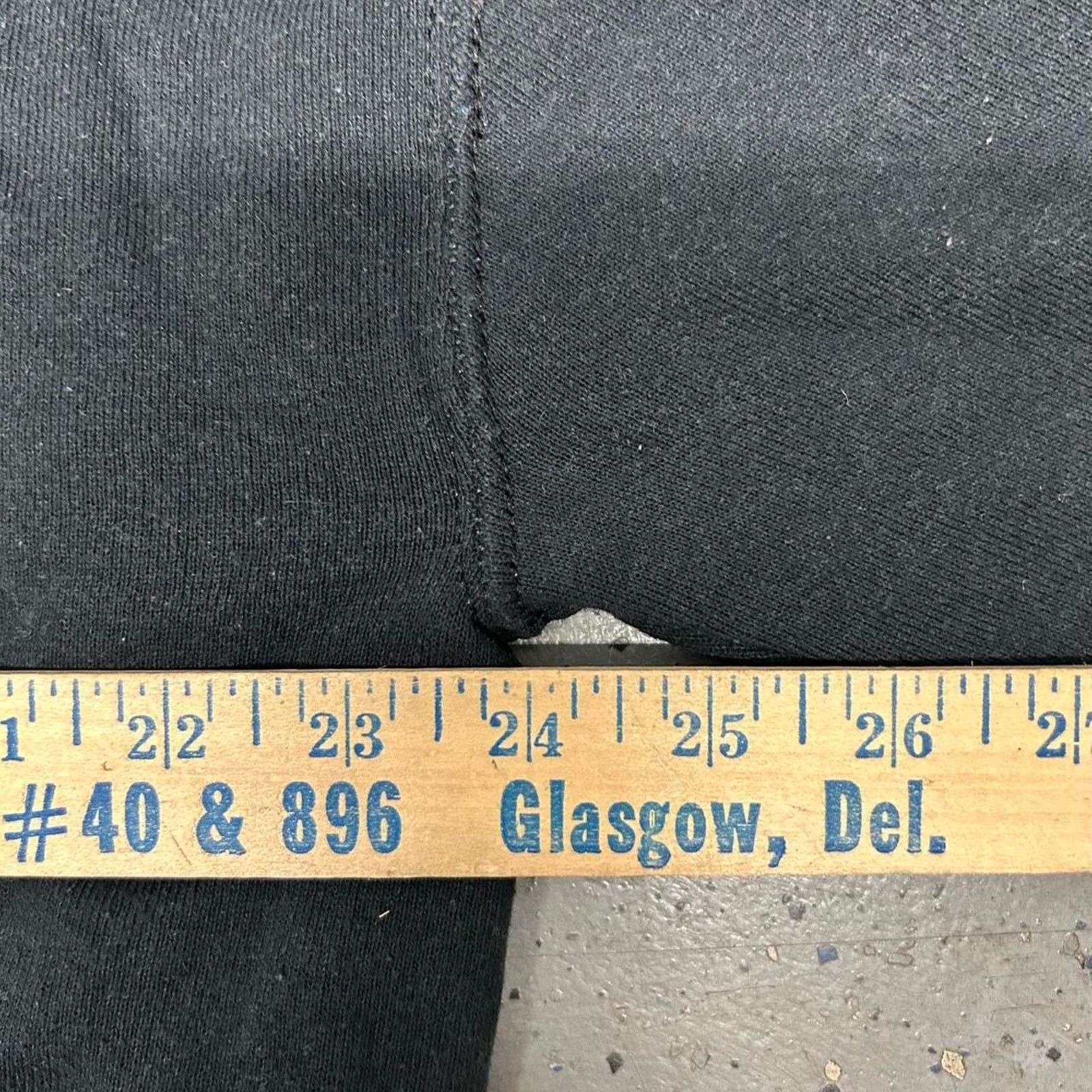 Fruit Of The Loom VTG 90s black crewneck sweatshirt with Carolina Beach Size US XL / EU 56 / 4 - 5 Thumbnail