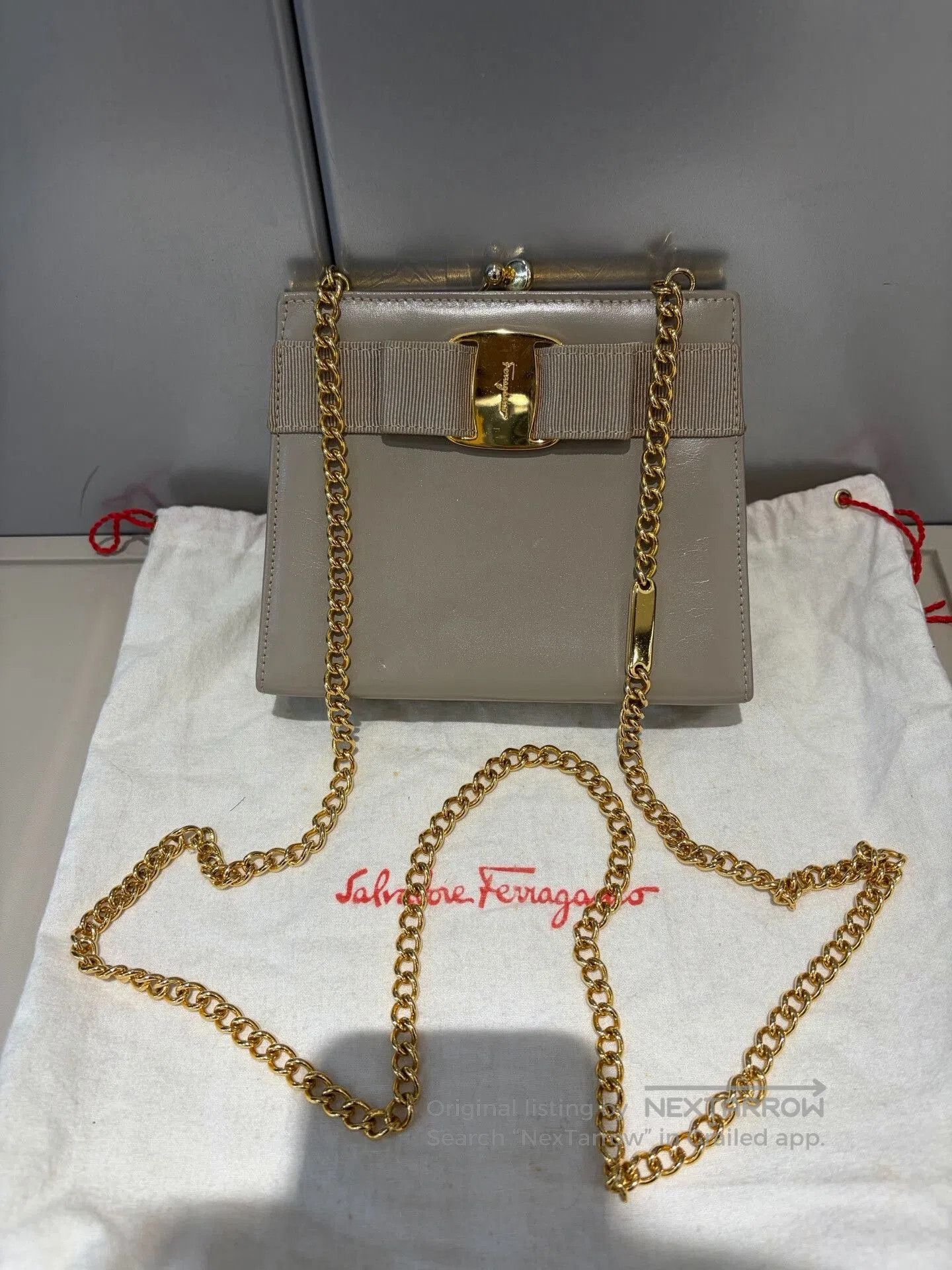 Salvatore Ferragamo Ferragamo Mini Museum Beige Chain Bag. Size ONE SIZE - 9 Thumbnail