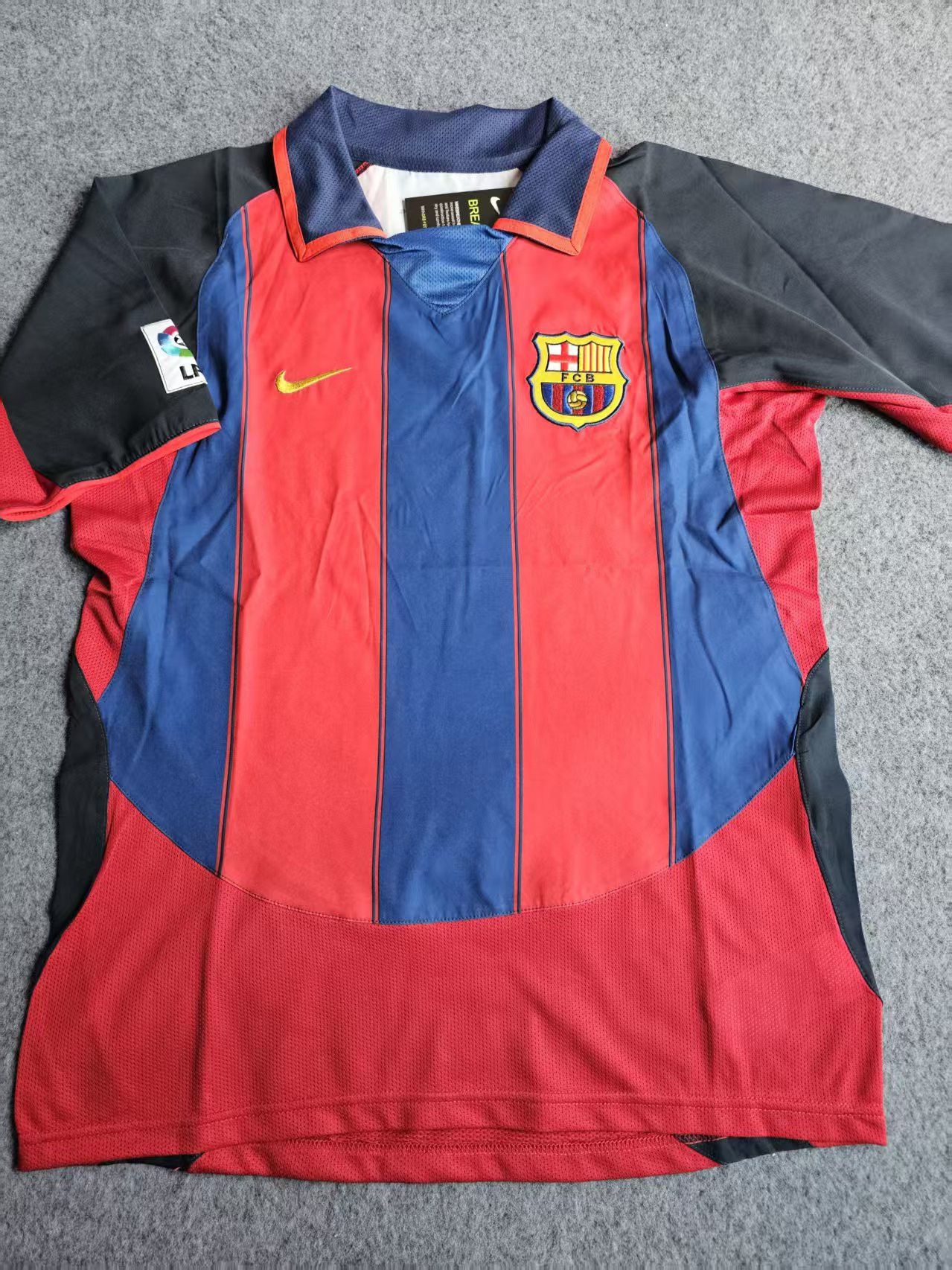 Other 2003 04 Barcelona Jersey Home S Size US S / EU 44-46 / 1 - 1 Thumbnail