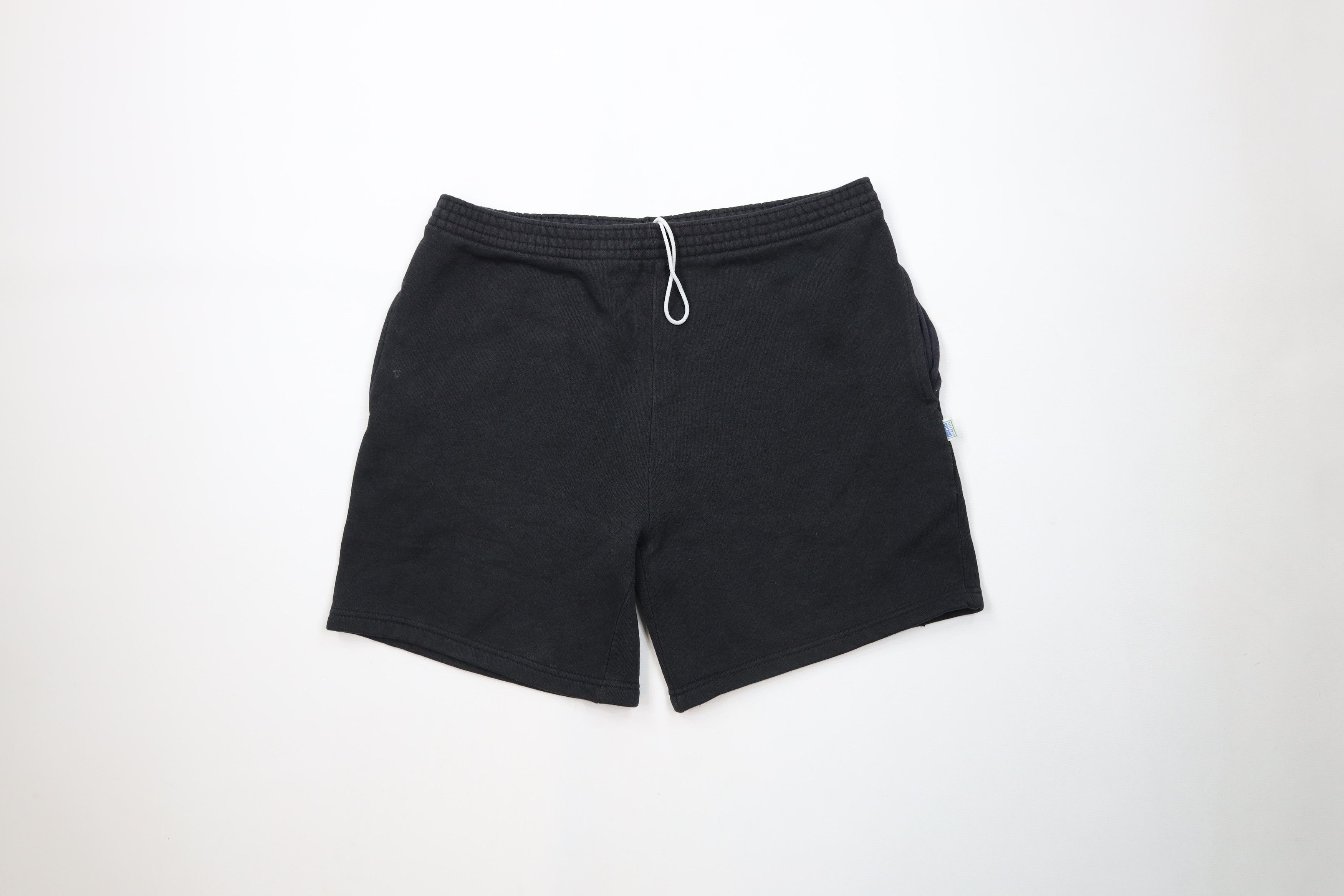 Vintage Vintage 90s Streetwear Knee Sweatpants Shorts Black USA Size US 34 / EU 50 - 1 Thumbnail