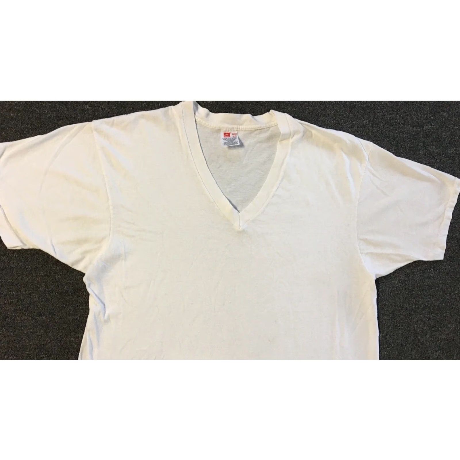 Vintage VINTAGE Hanes Faded V Neck Shirt M L White 90s 80s Biker Trucker Punk Grunge Surf Skate PE 80s Mens T-Shirt Knit Single Stitch Size US M / EU 48-50 / 2 - 7 Thumbnail