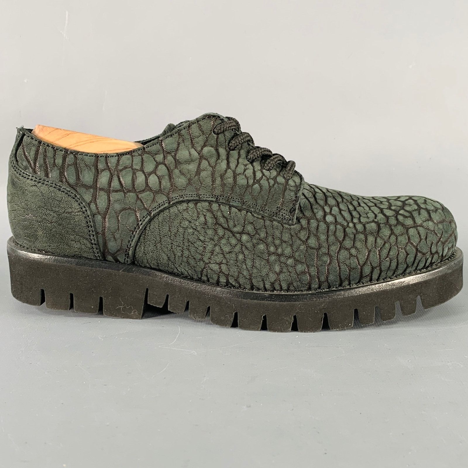 Emporio Armani Size 6 Green Grey Textured Suede Tread Sole Lace-Up Shoes Size US 6 / EU 39 - 2 Thumbnail