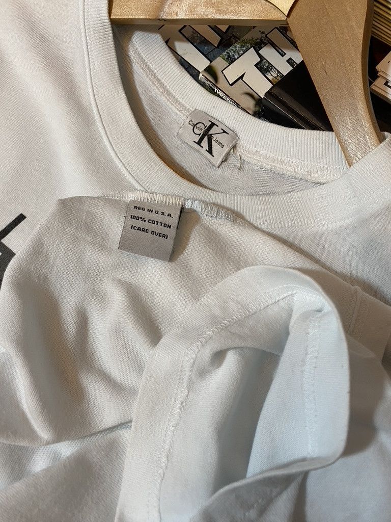 Calvin Klein 90s Calvin Klein "Do You Have CK Underwear On?" Quote Tee Size US L / EU 52-54 / 3 - 7 Thumbnail