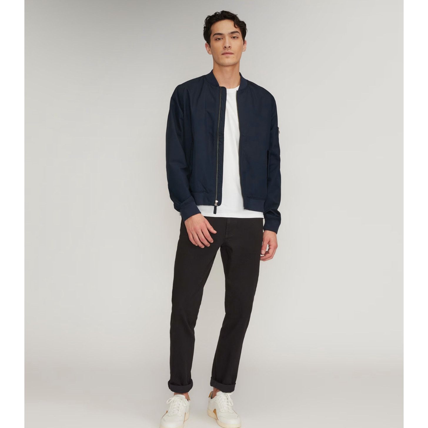 Everlane NWT Everlane The Slim Stretch Organic Jean Black Size 35x30 Size US 35 - 1 Thumbnail