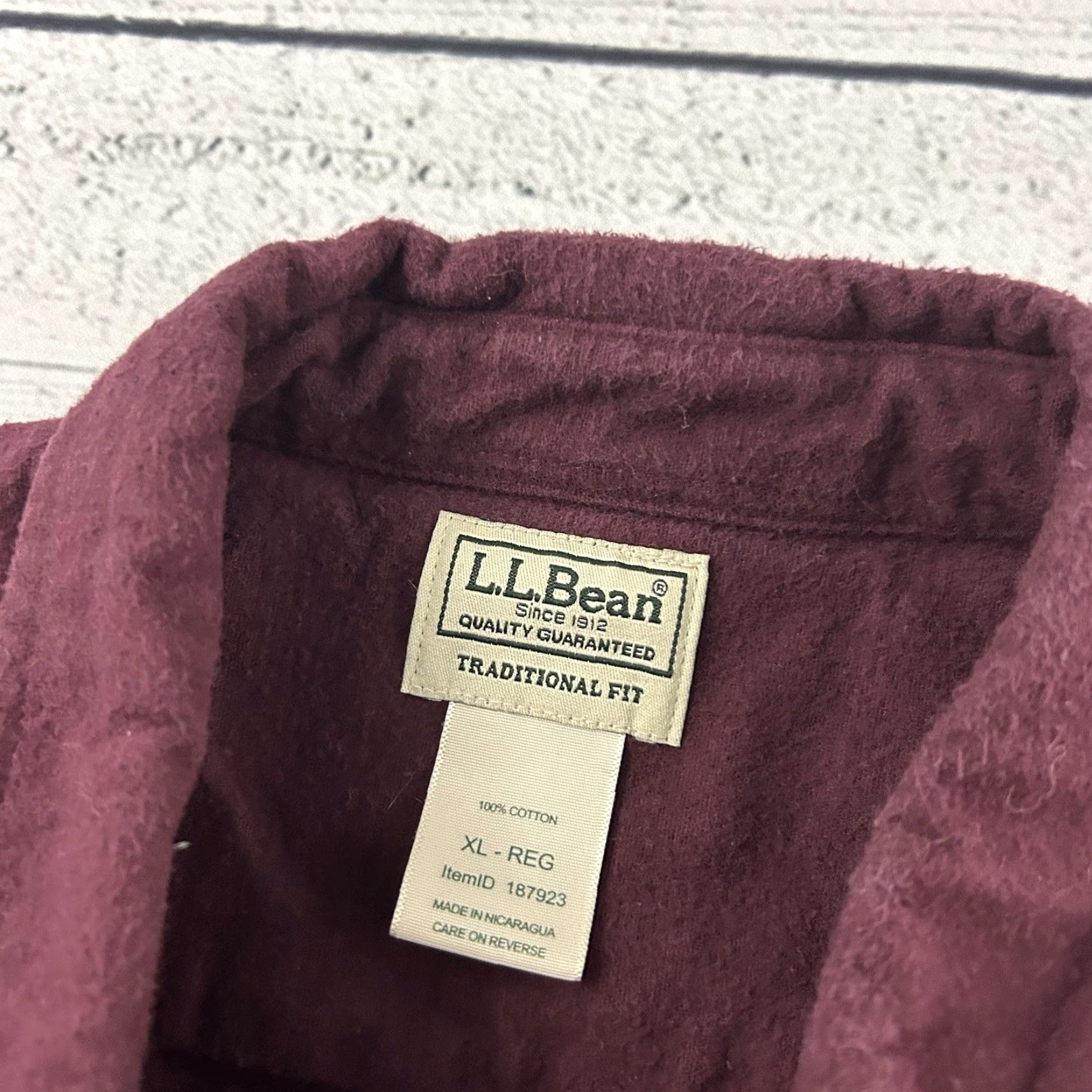 Vintage L.L. Bean Traditional Fit Heavy Chamois Button Front Shirt Mens XL Reg Maroon Size US XL / EU 56 / 4 - 2 Thumbnail