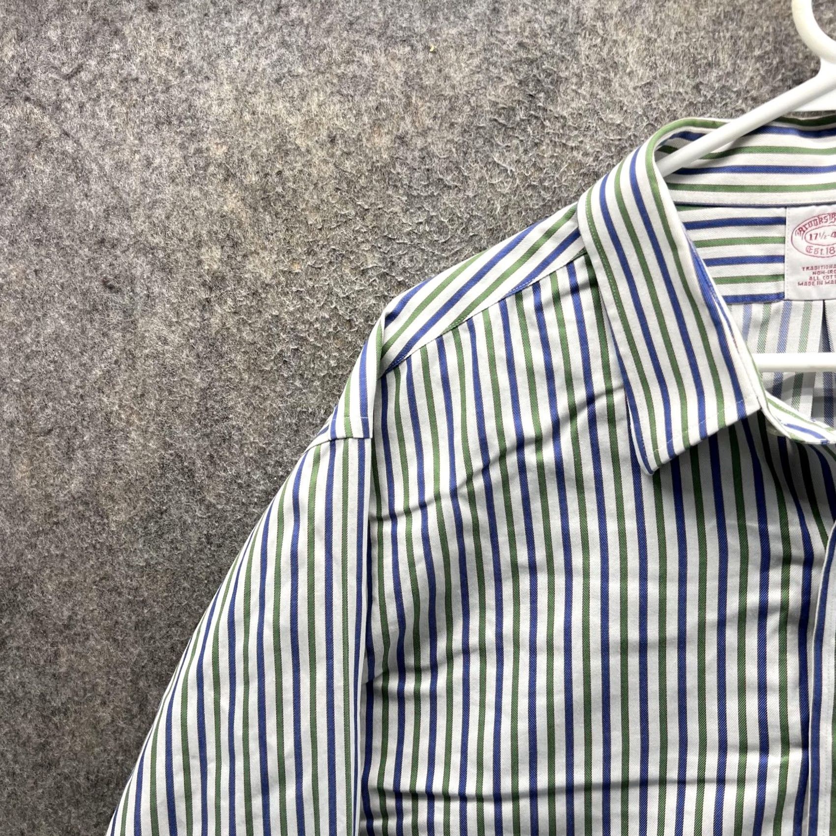 Brooks Brothers Brooks Brothers Dress Shirt Mens 17.5 4/5 Blue Stripe Non Iron Classic Fit Shirt Mens Neck 17.5 Size 48R - 7 Thumbnail