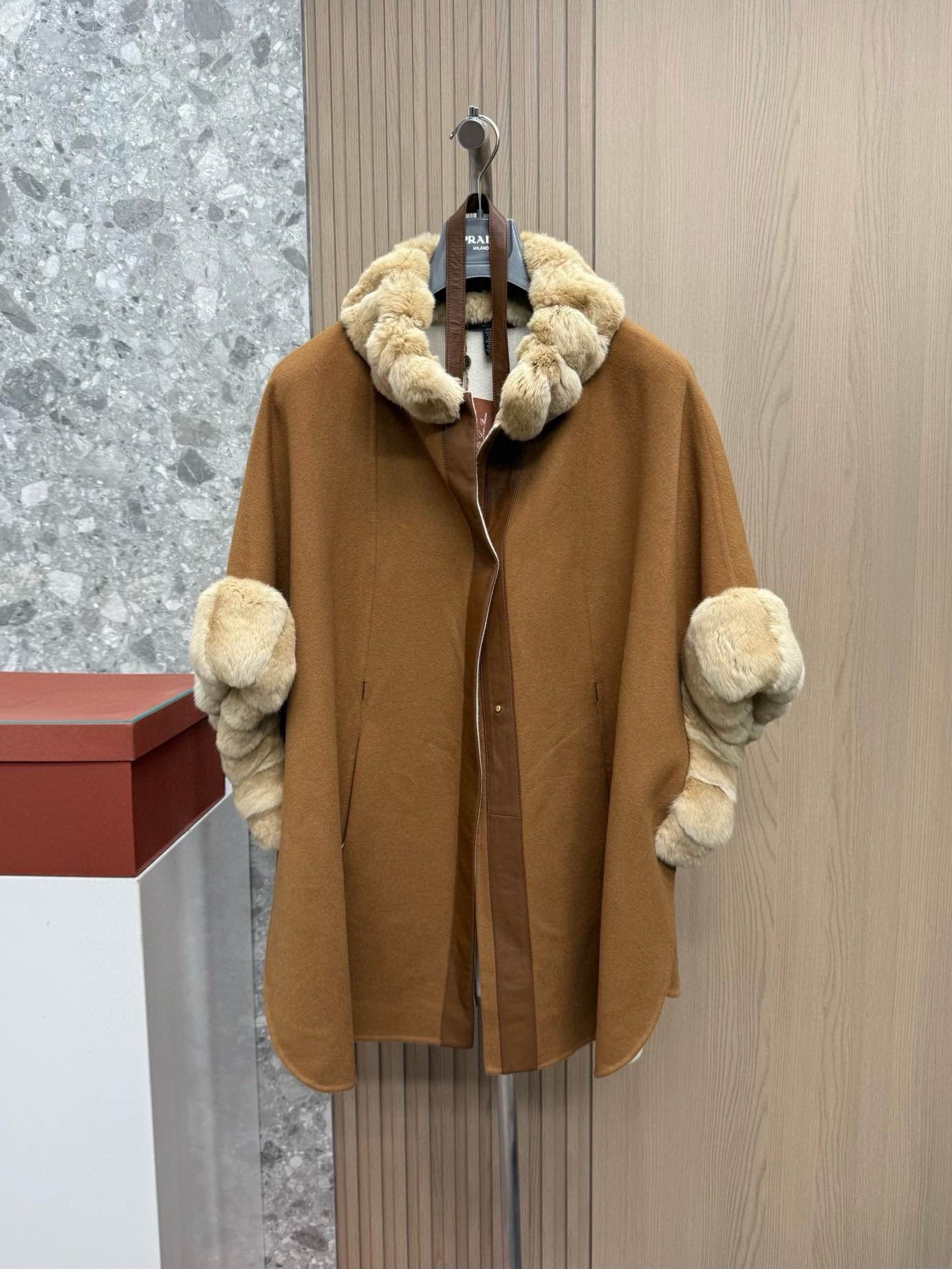 Loro Piana Loro Piana Vicuña & Baby Cashmere Fur Cape Size One Size Size ONE SIZE - 1 Thumbnail