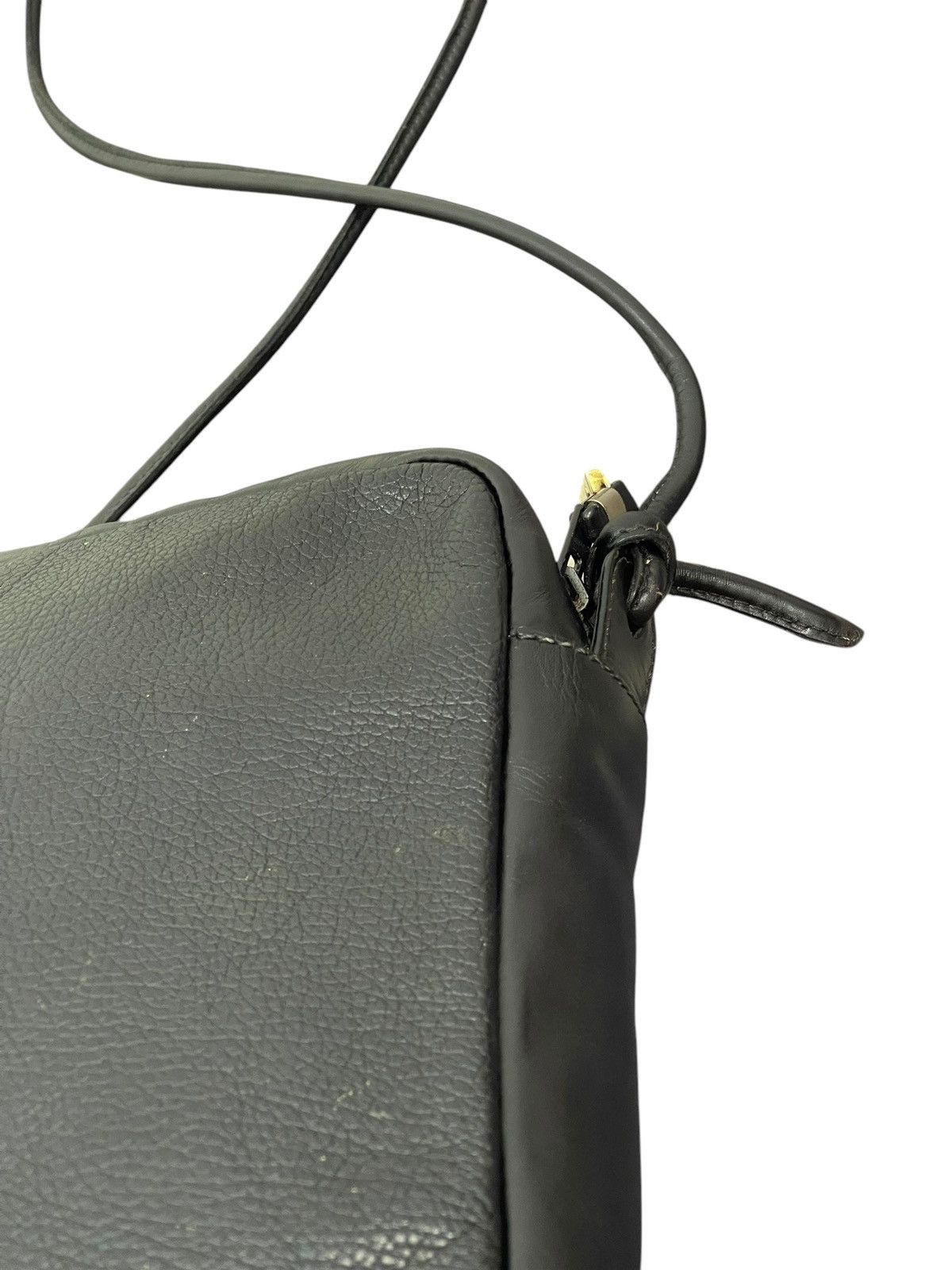 Loewe Full Leather Vtg Loewe Sling Cross Body Bag 1🟩7 Size ONE SIZE - 15 Thumbnail