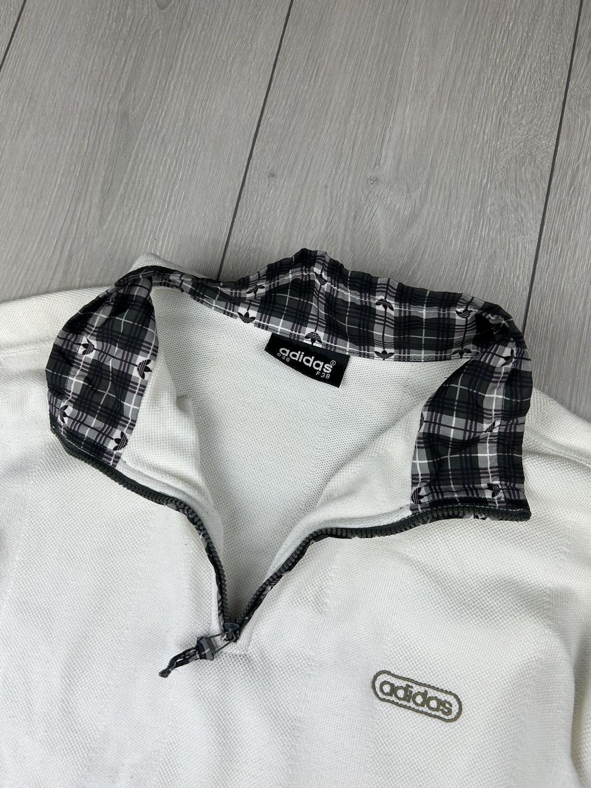 Adidas × Vintage Adidas Vintage Sweatshirt size S - M White Size US M / EU 48-50 / 2 - 5 Thumbnail